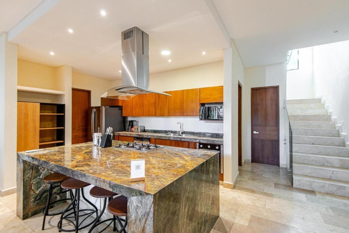 Villa Enjoy Nature At With 100 Year Old Tree, Private Pool & Concierge Service *
