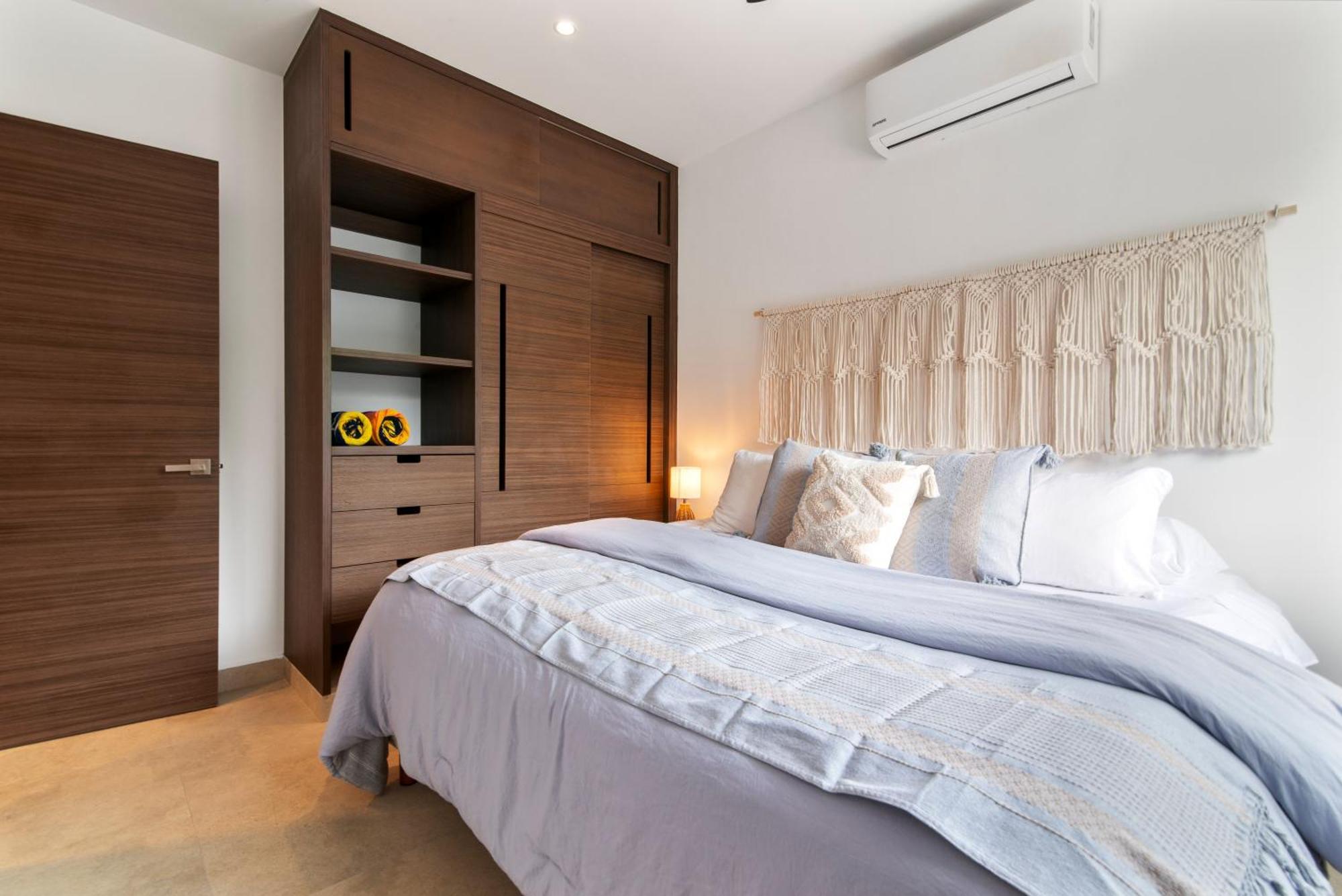 Encanto Private Balcony 2 Pools Gym Only 5 Minutes To Beaches Apartamento