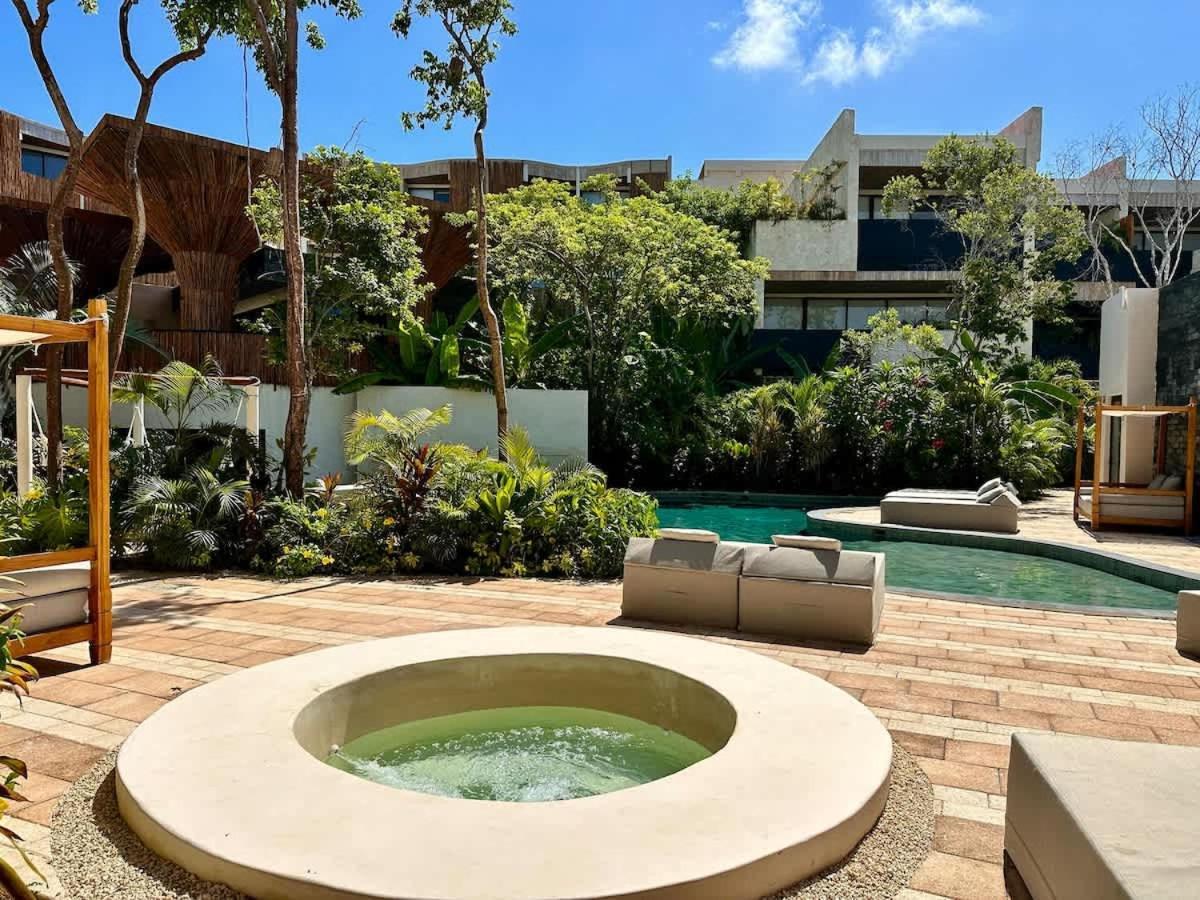 Relaxing Lakeside Retreat Pool, Hot Tub Y Patio Tulum