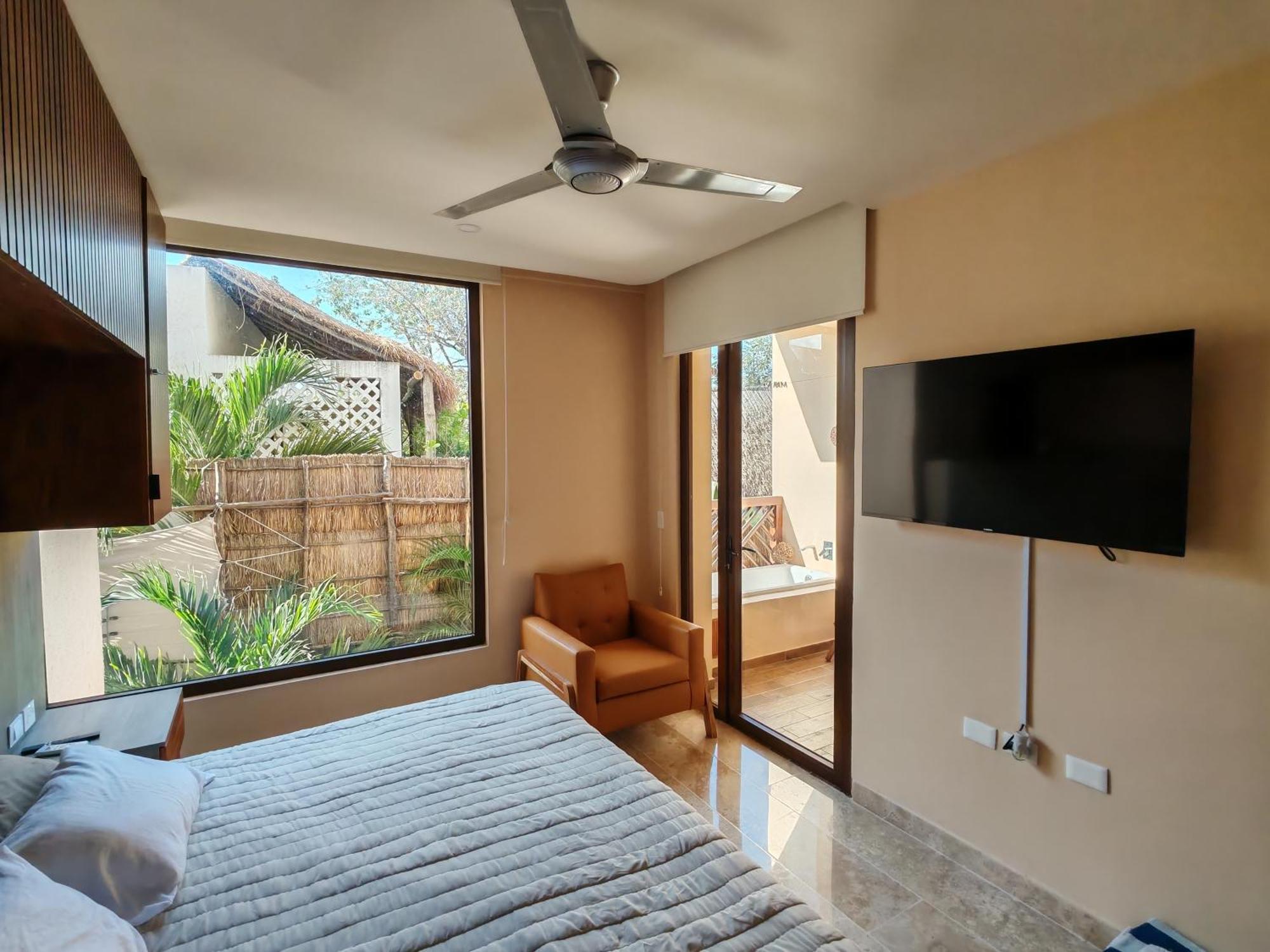 Jacuzzi Retreat Sunrise Haven Apartamento *