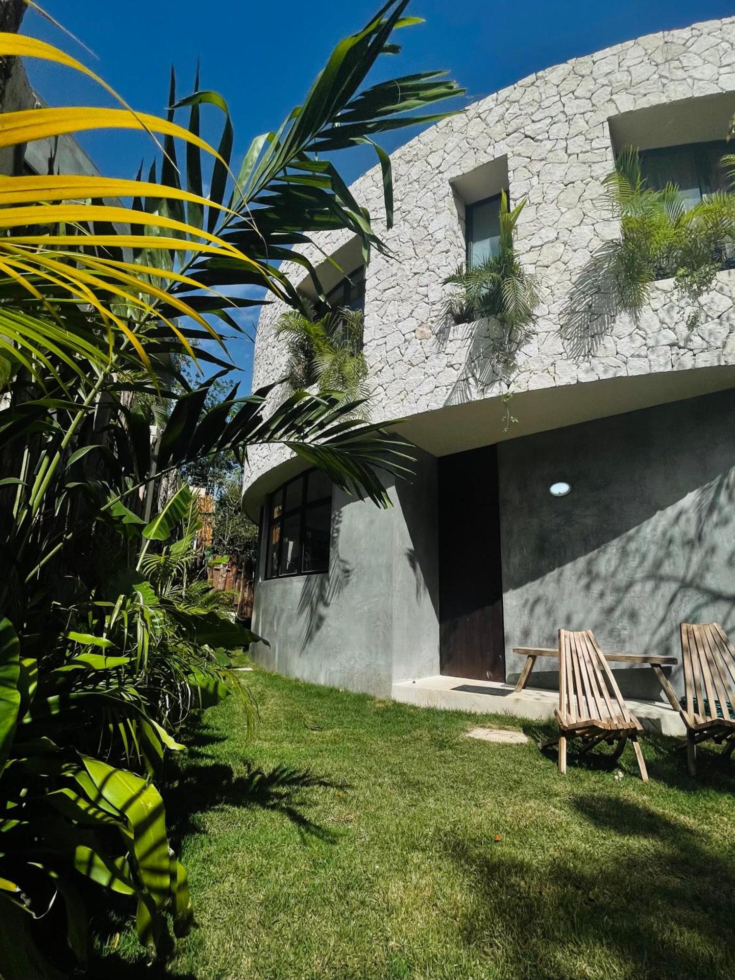 Round Luxury Private Pool & Jungle Rooftop 2b *