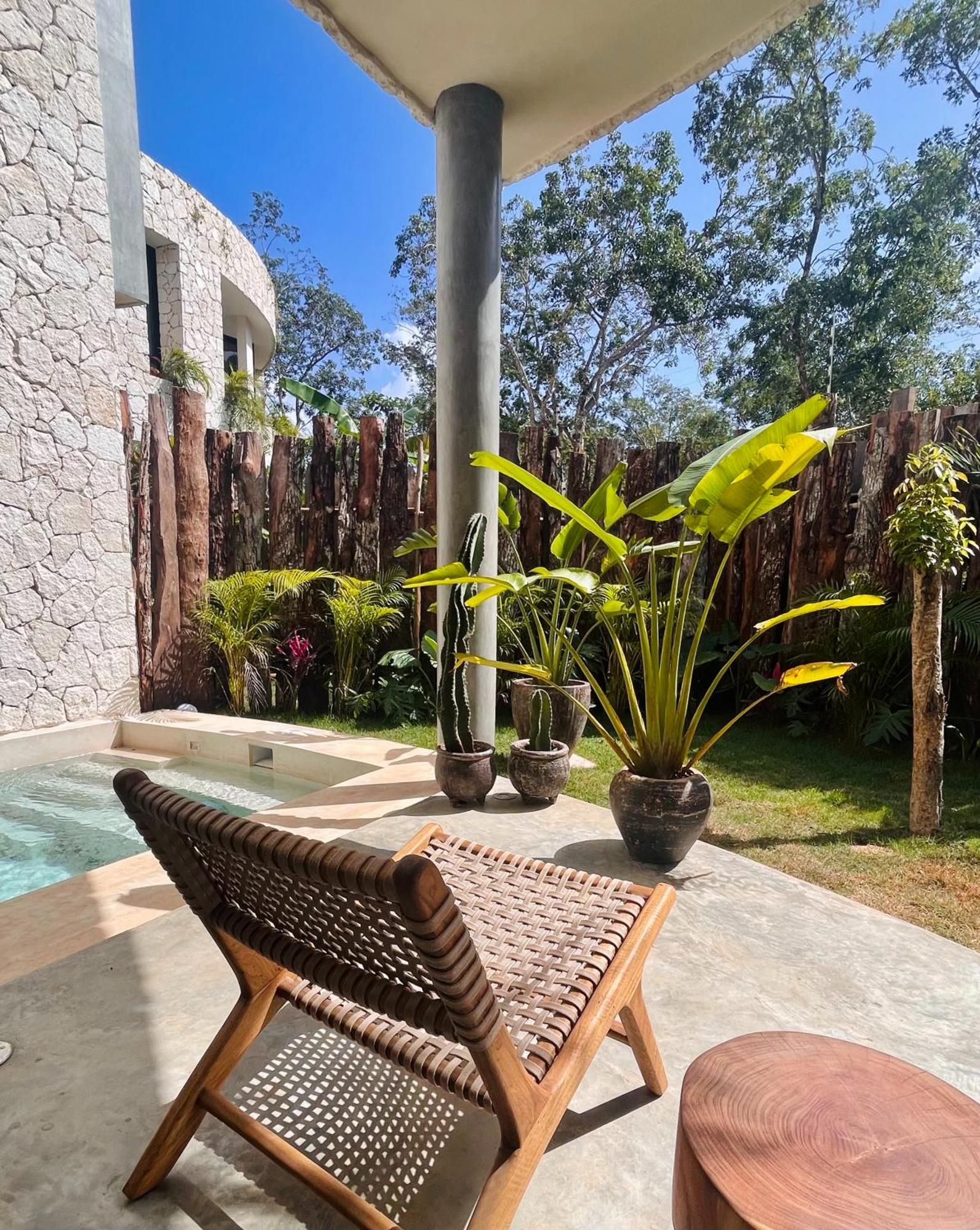 Villa Round Luxury Private Pool & Jungle Rooftop 2b *