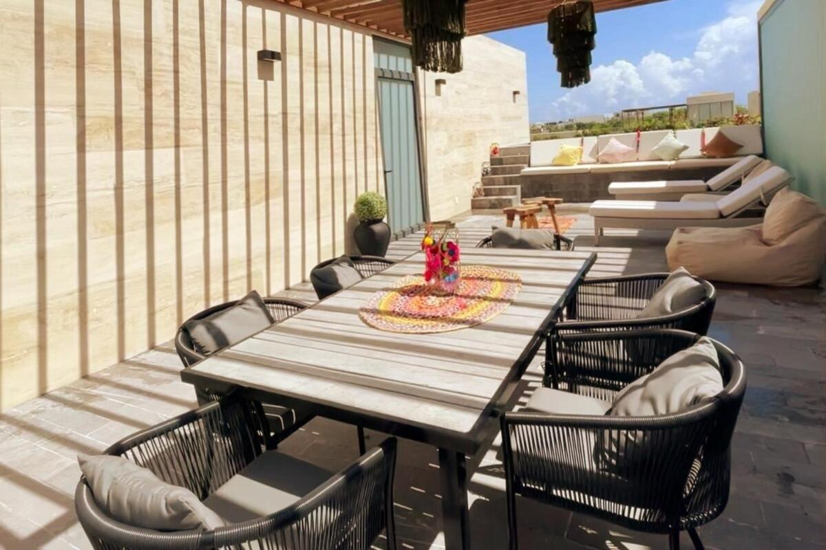 Luxury Penthouse With Rooftop And Private Sky-pool