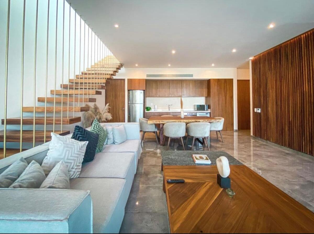 Luxury Penthouse With Rooftop And Private Sky-pool