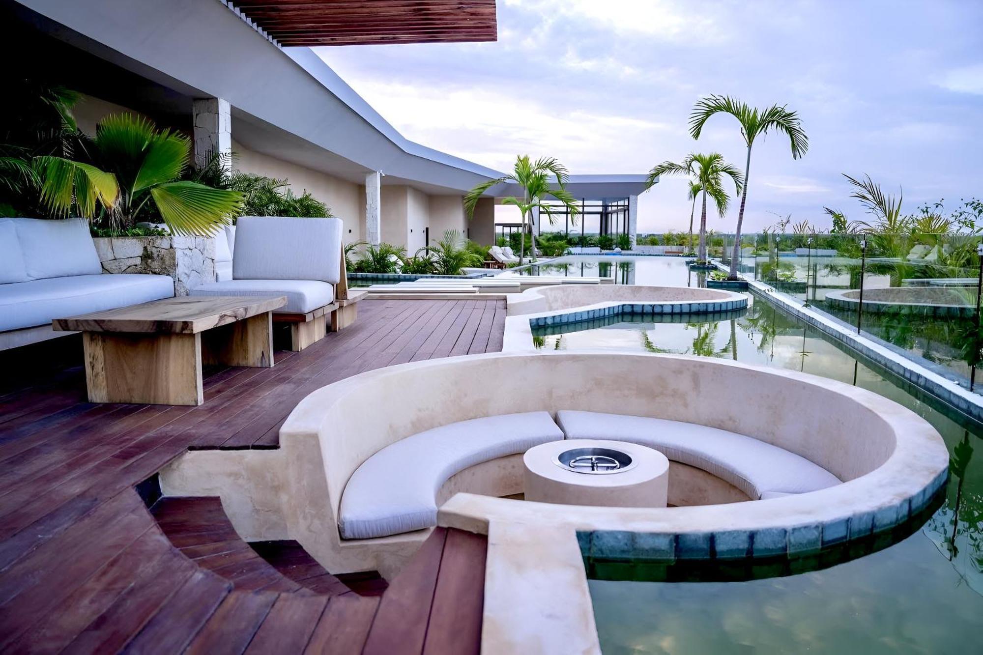 Luxe Jacuzzi Tulum