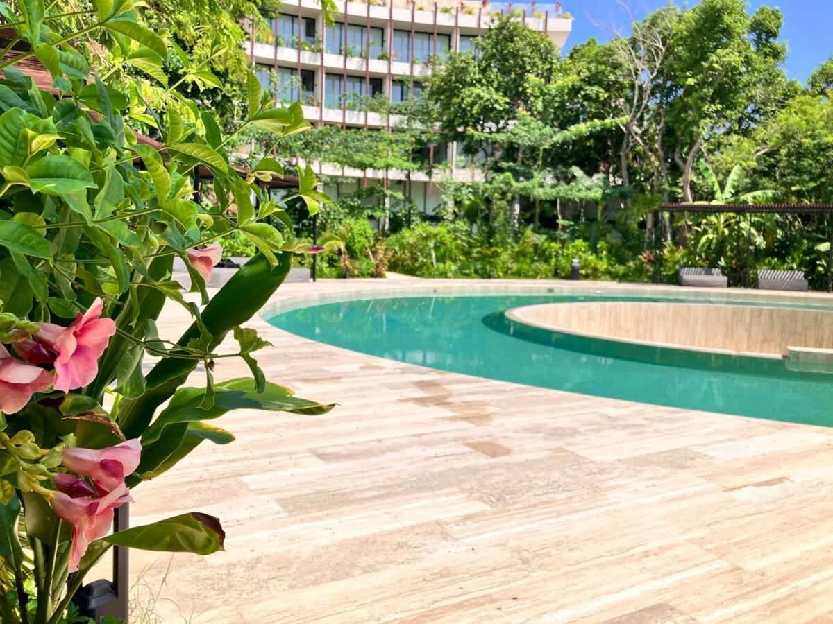 Apartment Luxe King Master En Mistiq Templo 2 Club Gym 6 Pools Free Parking Fast Wifi