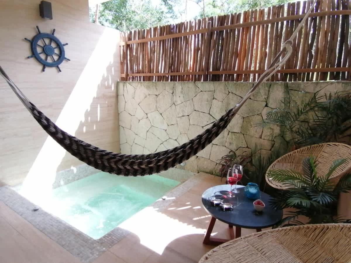 King Bed Cool Pool Hammock Gym Wifi Hyde Apartment *