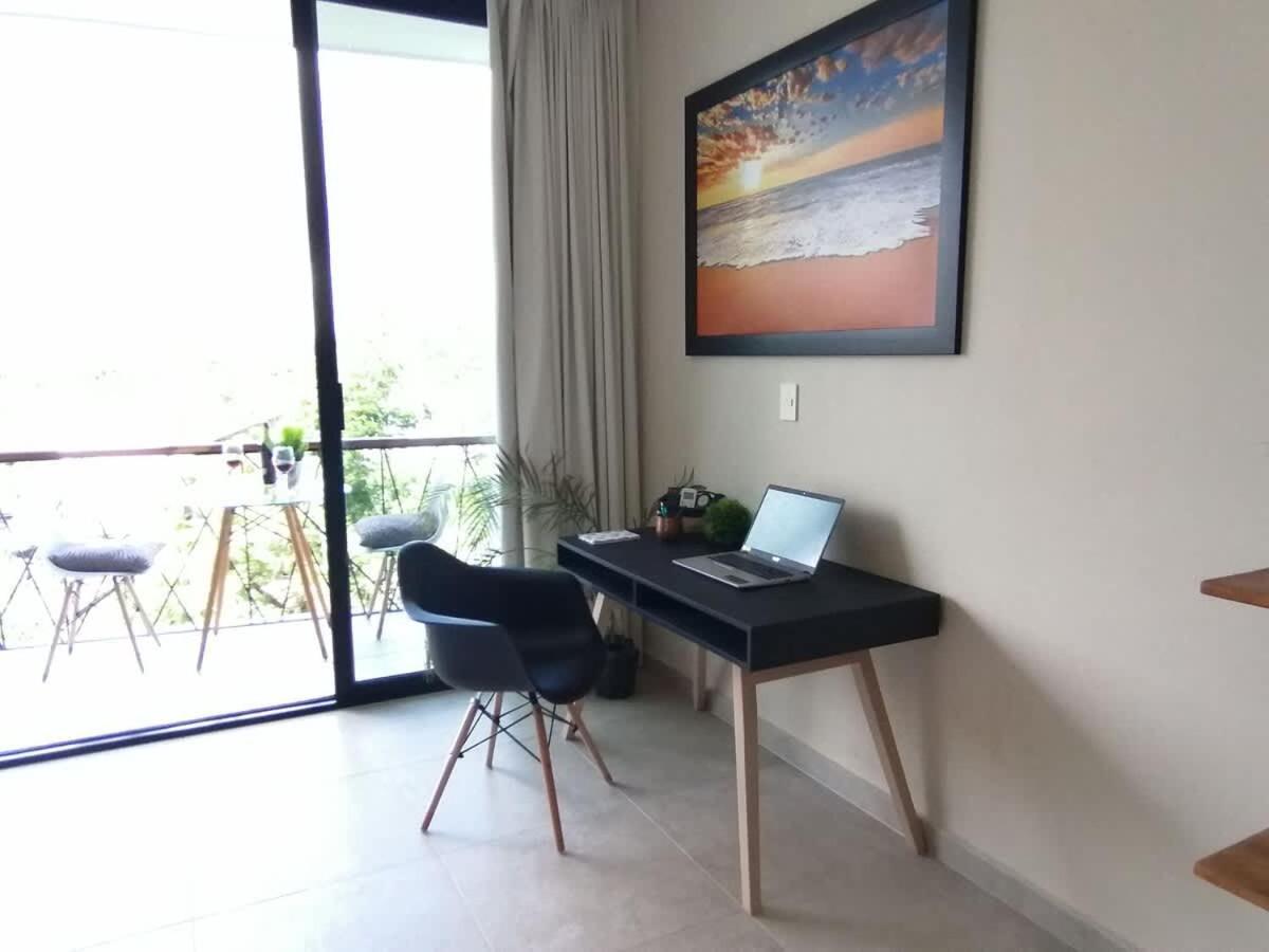 Office King Bed With Fast Wifi Gym Yoga Laundry Pools And Lift