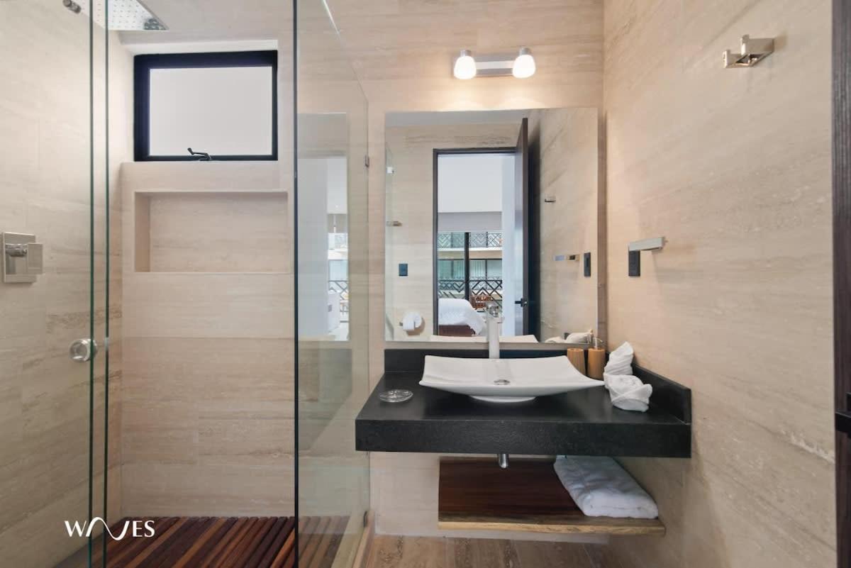 Spacious Loft With Balcony Near Zone Palais By Waves