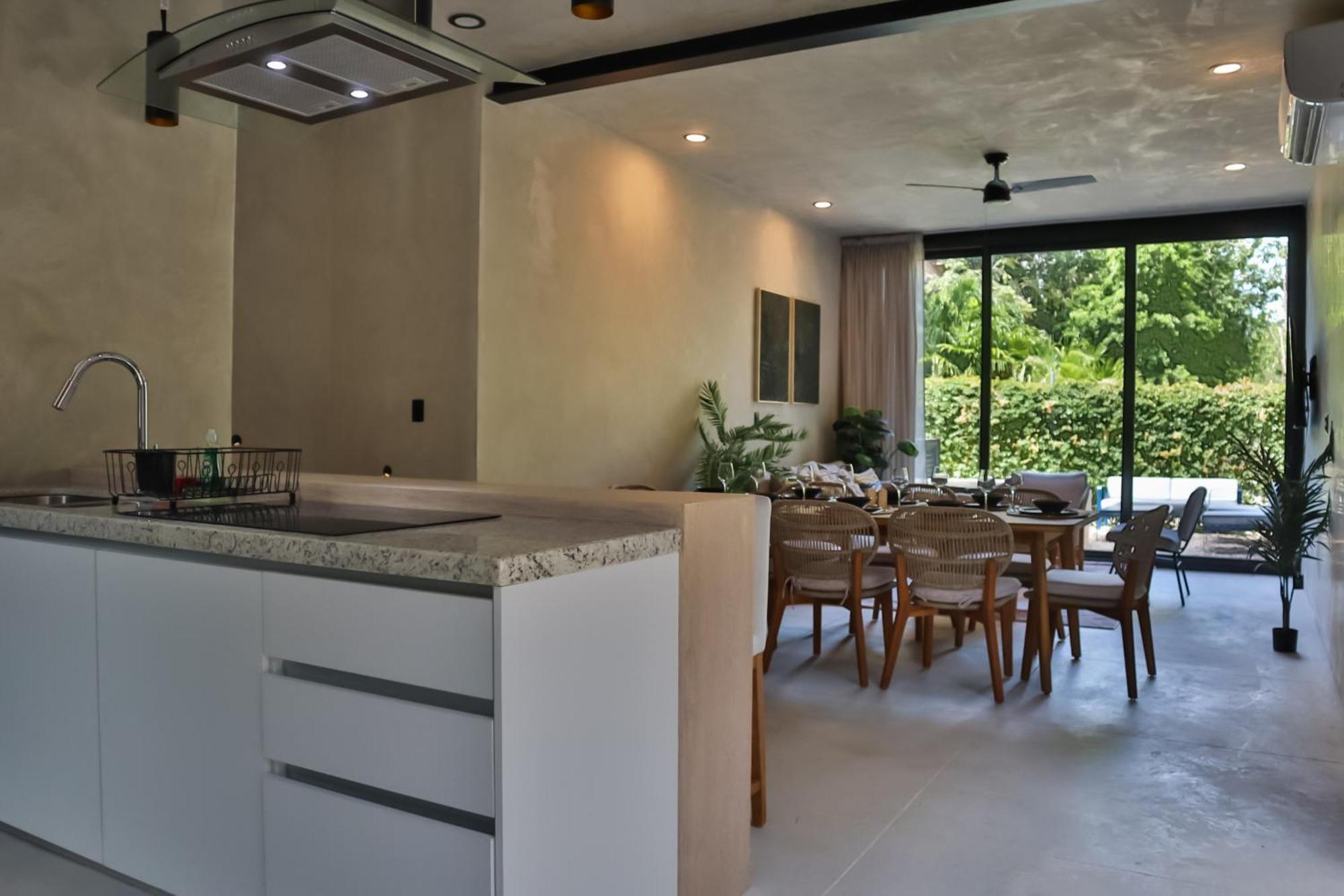 Quiet 4br Townhouse With Private Pool, Roof, Patio Apartamento *