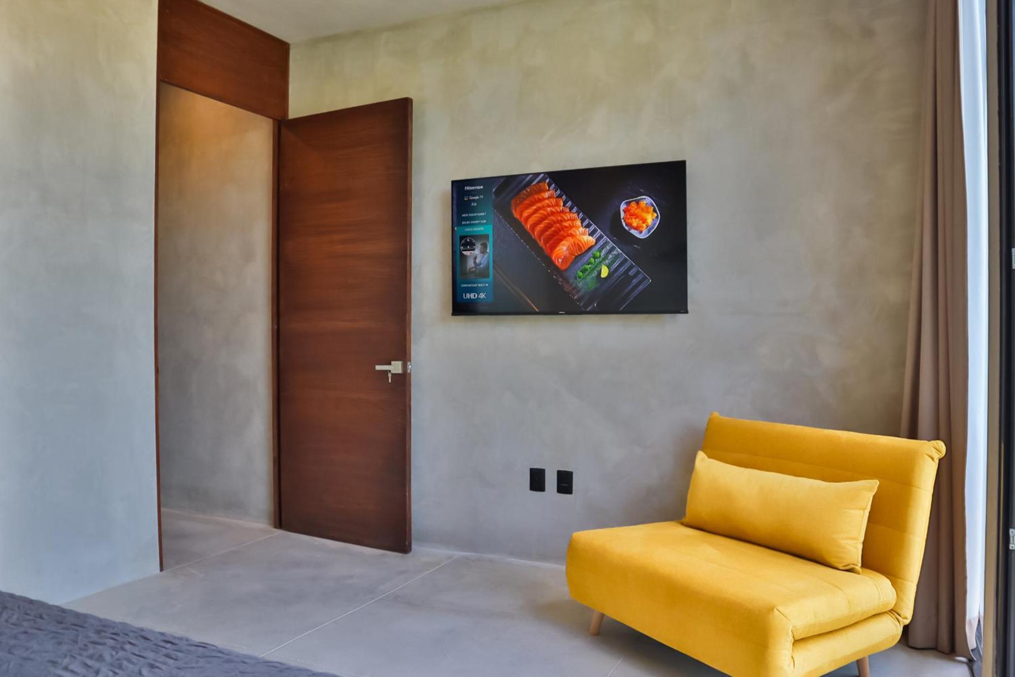 Quiet 4br Townhouse With Private Pool, Roof, Patio Tulum