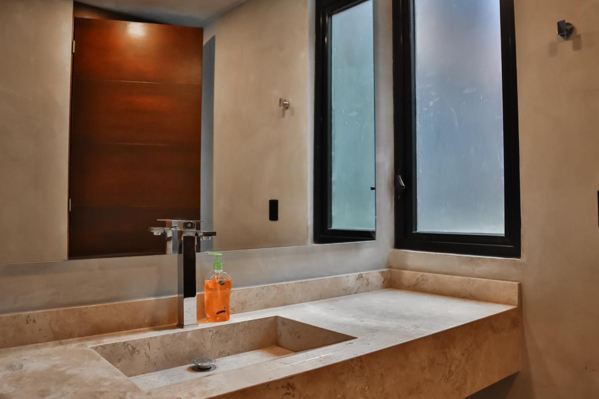 Quiet 4br Townhouse With Private Pool, Roof, Patio Apartamento *