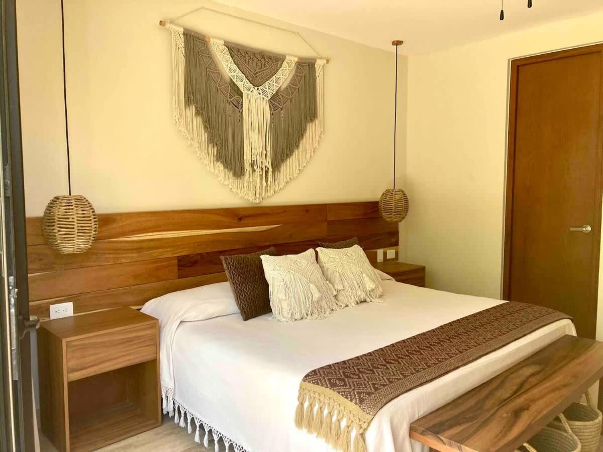Stunning 2 Bedroom At With Infinity And Jacuzzi By Waves Management Сasa de vacaciones
