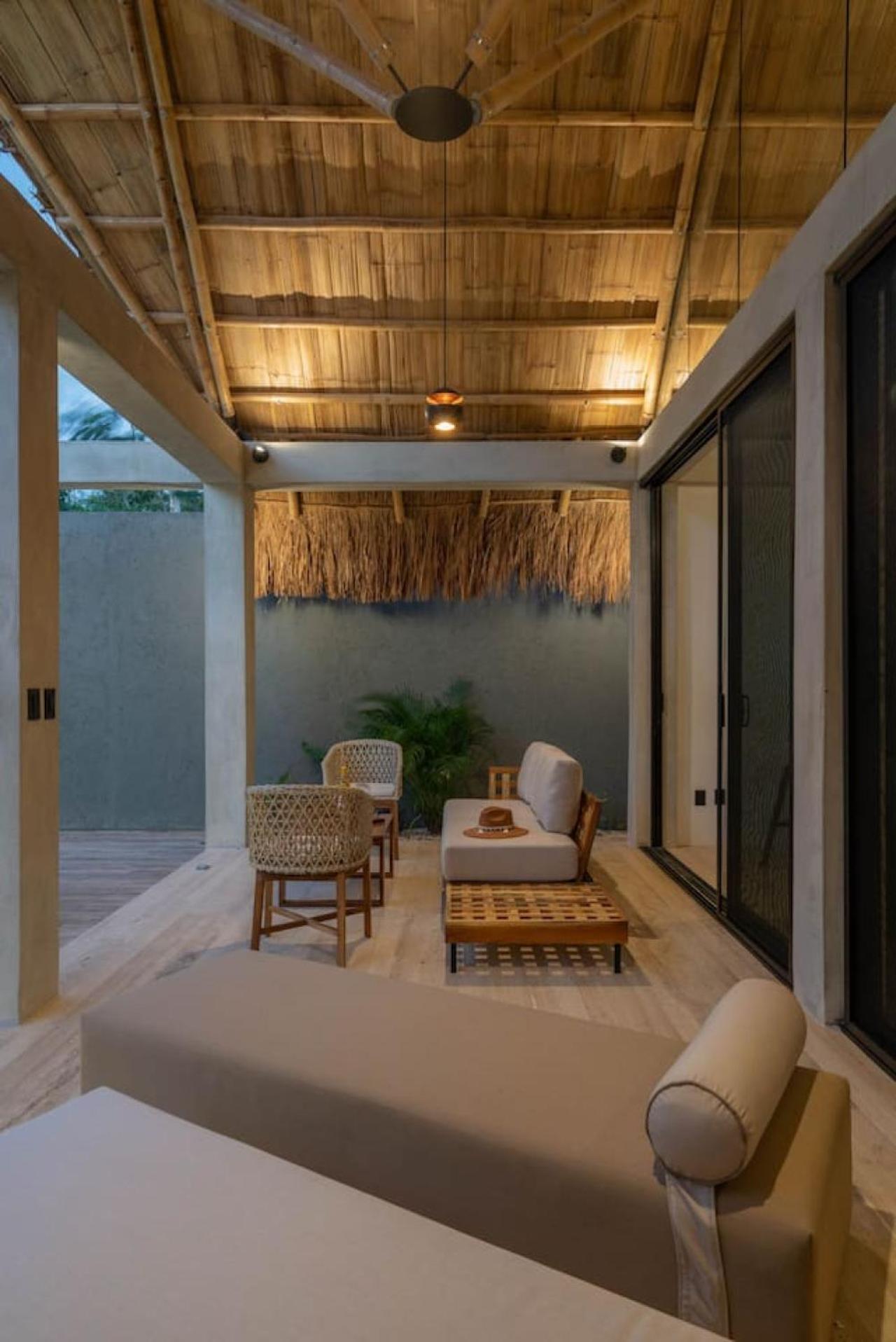 Luxury Toh 4 With Private Pool Villa