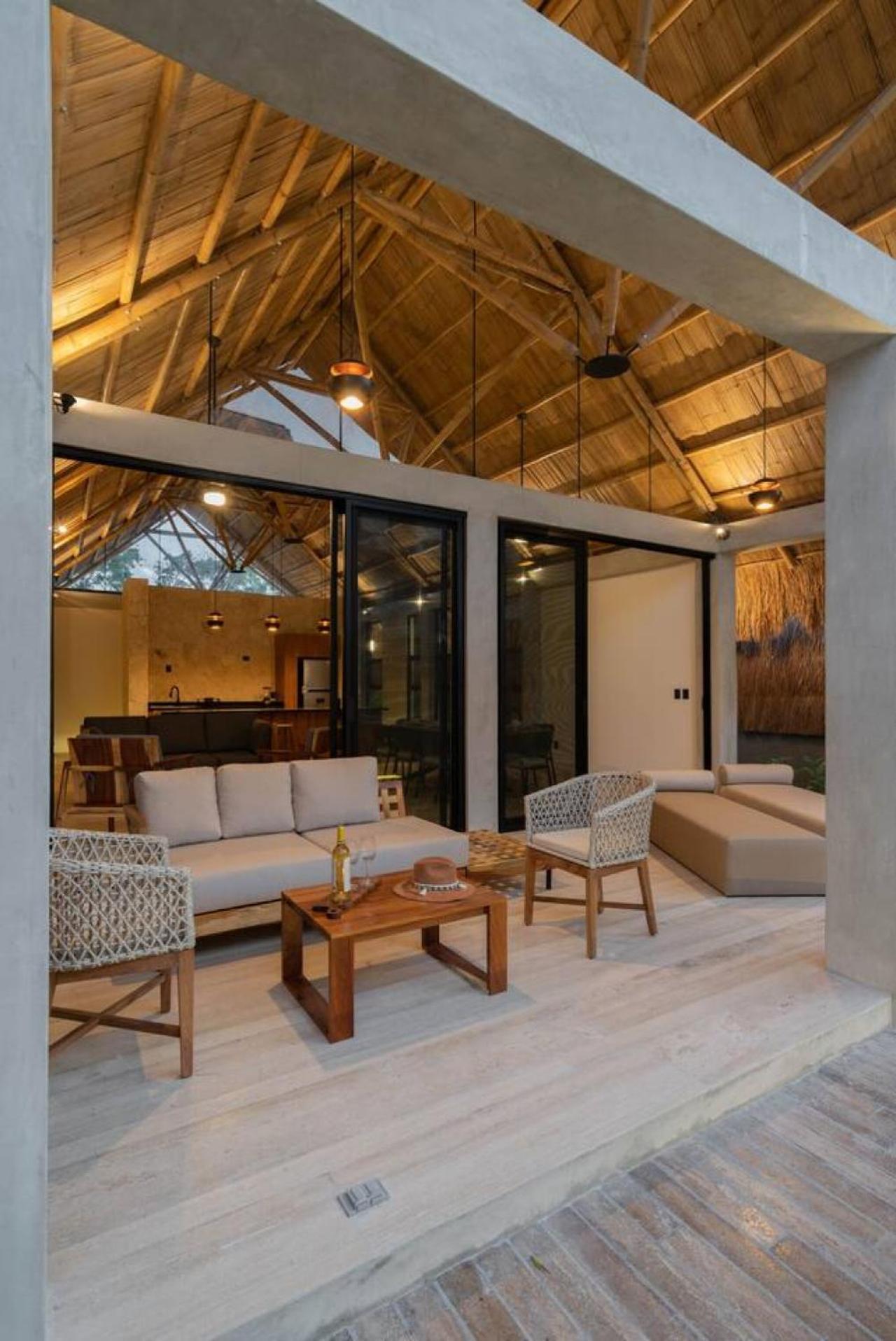 Luxury Toh 4 With Private Pool Villa