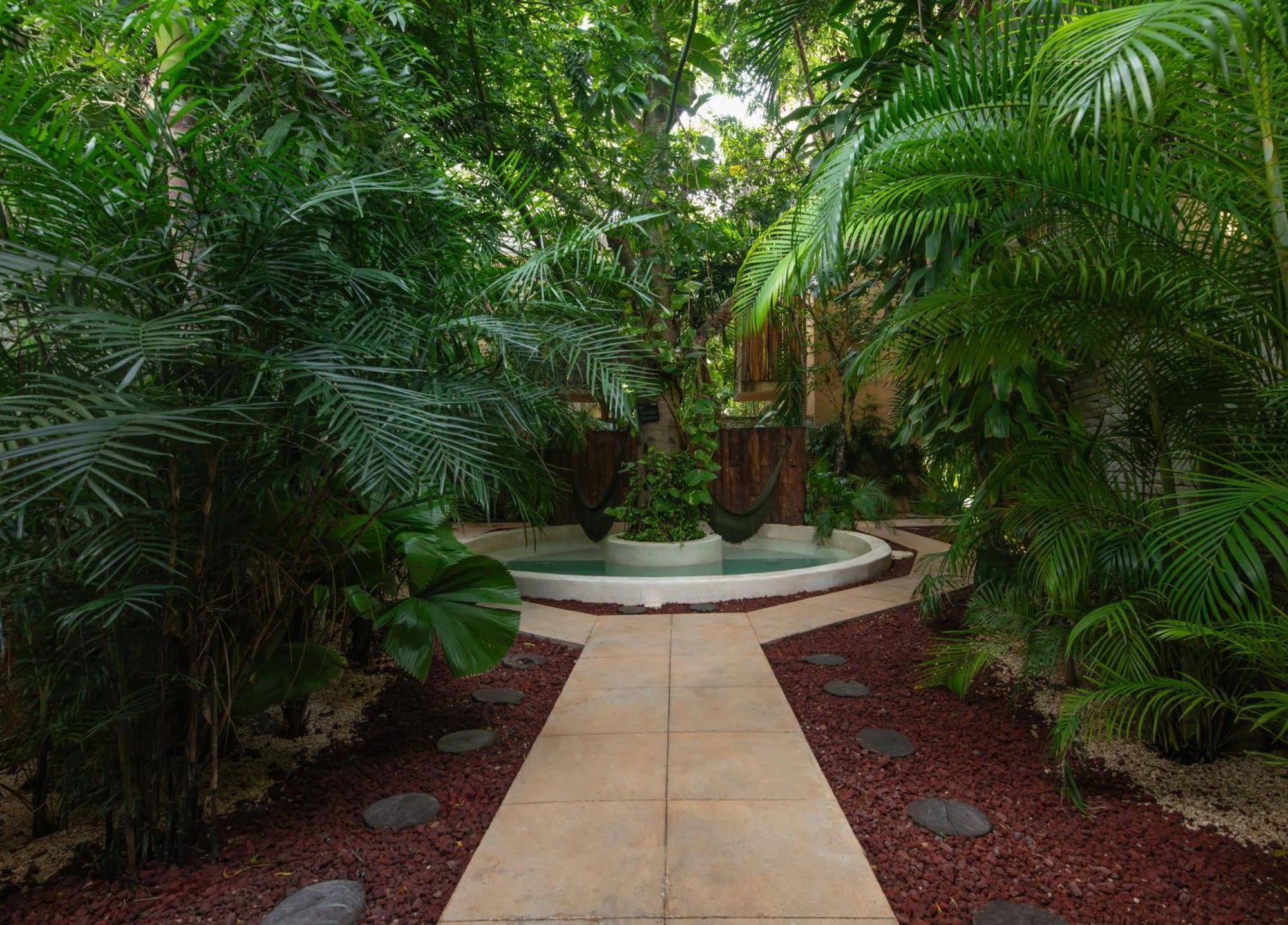 Charming Getaway In Prime Location