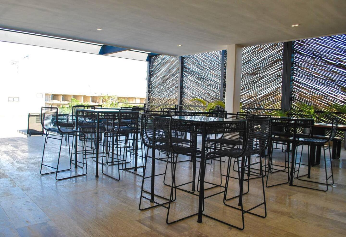 Apartamento Upscale Desirable Location *