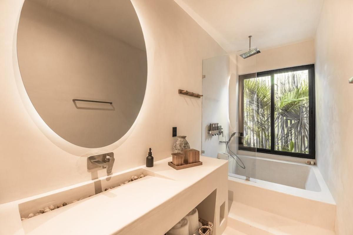 With 2 Pools With Security Guard For 10 Guests Villa Tulum