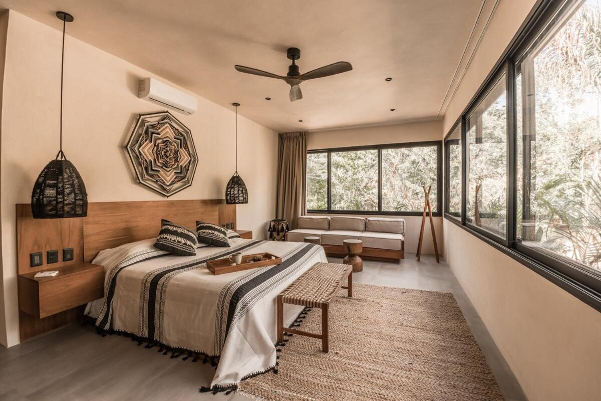 With 2 Pools With Security Guard For 10 Guests *