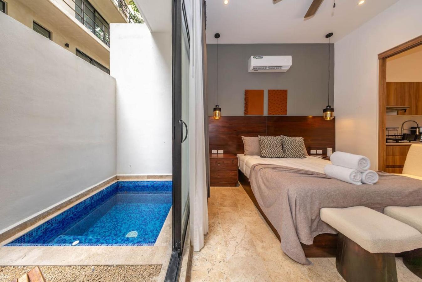 Lux W Private Plunge Pool Gym Lik Zama