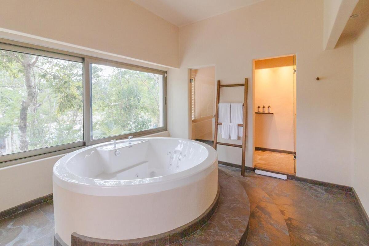 Villa With Premium Service - Cook, Butler & Included In Luxury Aldea Zama Tulum