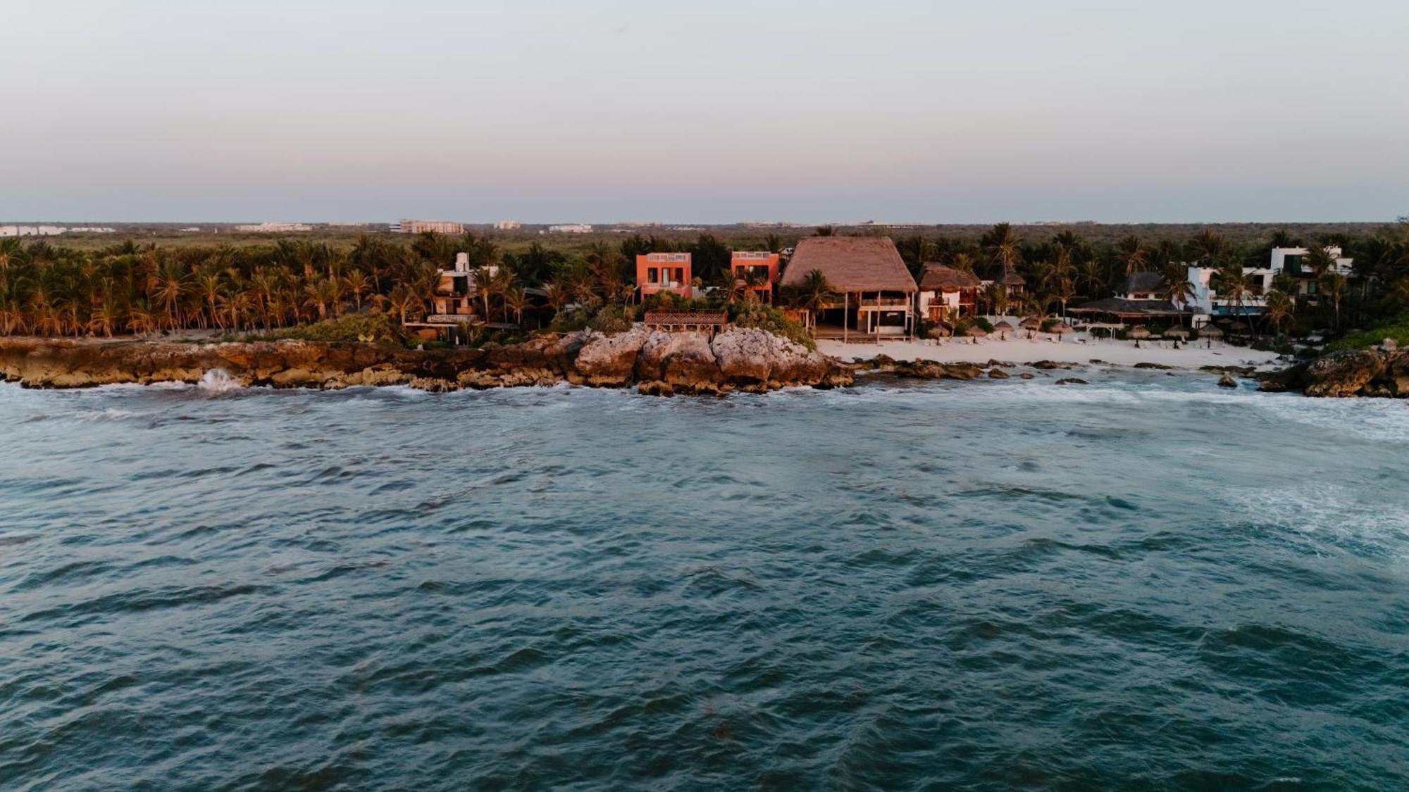 Beachfront Oasis - Yoga Deck - Jacuzzi - 25m Pool Tulum