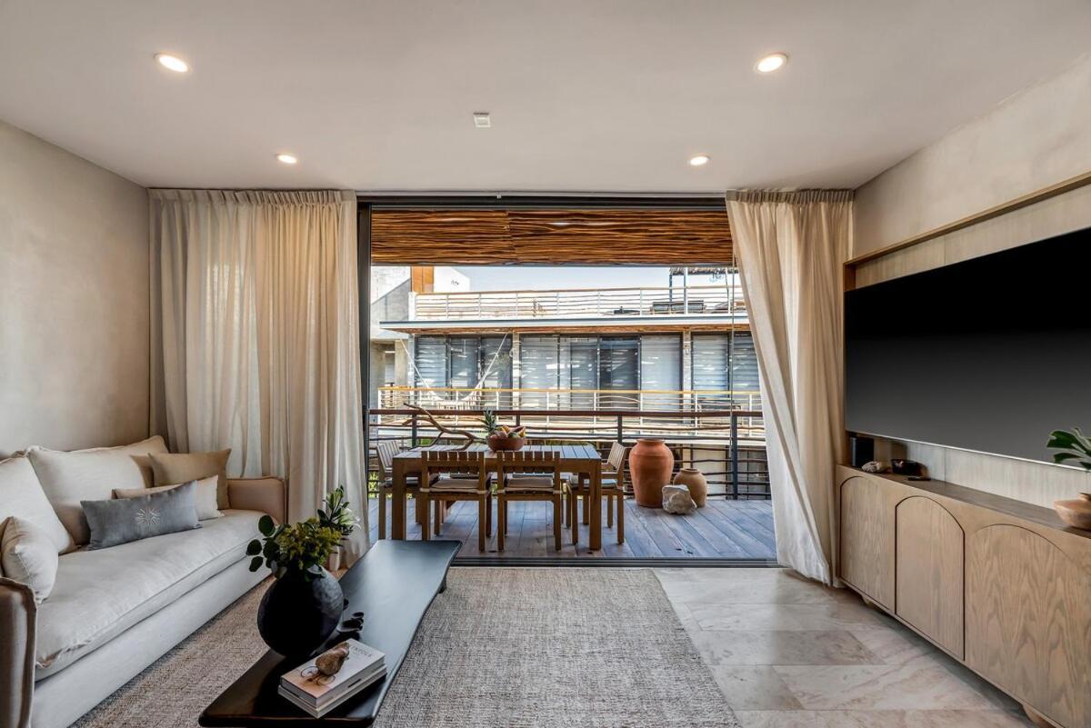 Gorgeous Luxury Penthouse At Xalet With Private Roof And Jacuzzi