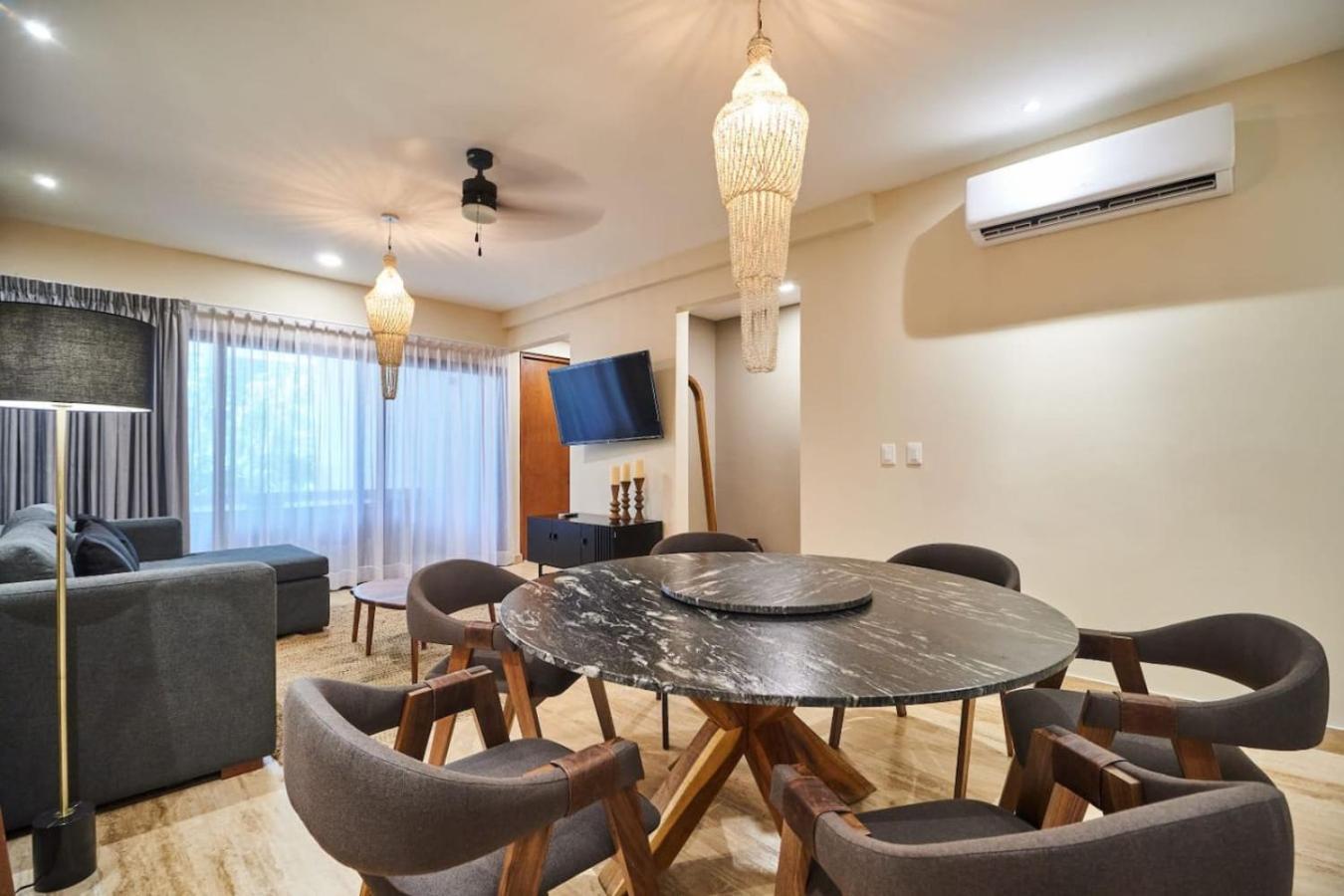 Luxury 2bd Rooftop Pool Jacuzzi Gym Sauna Y Apartamento