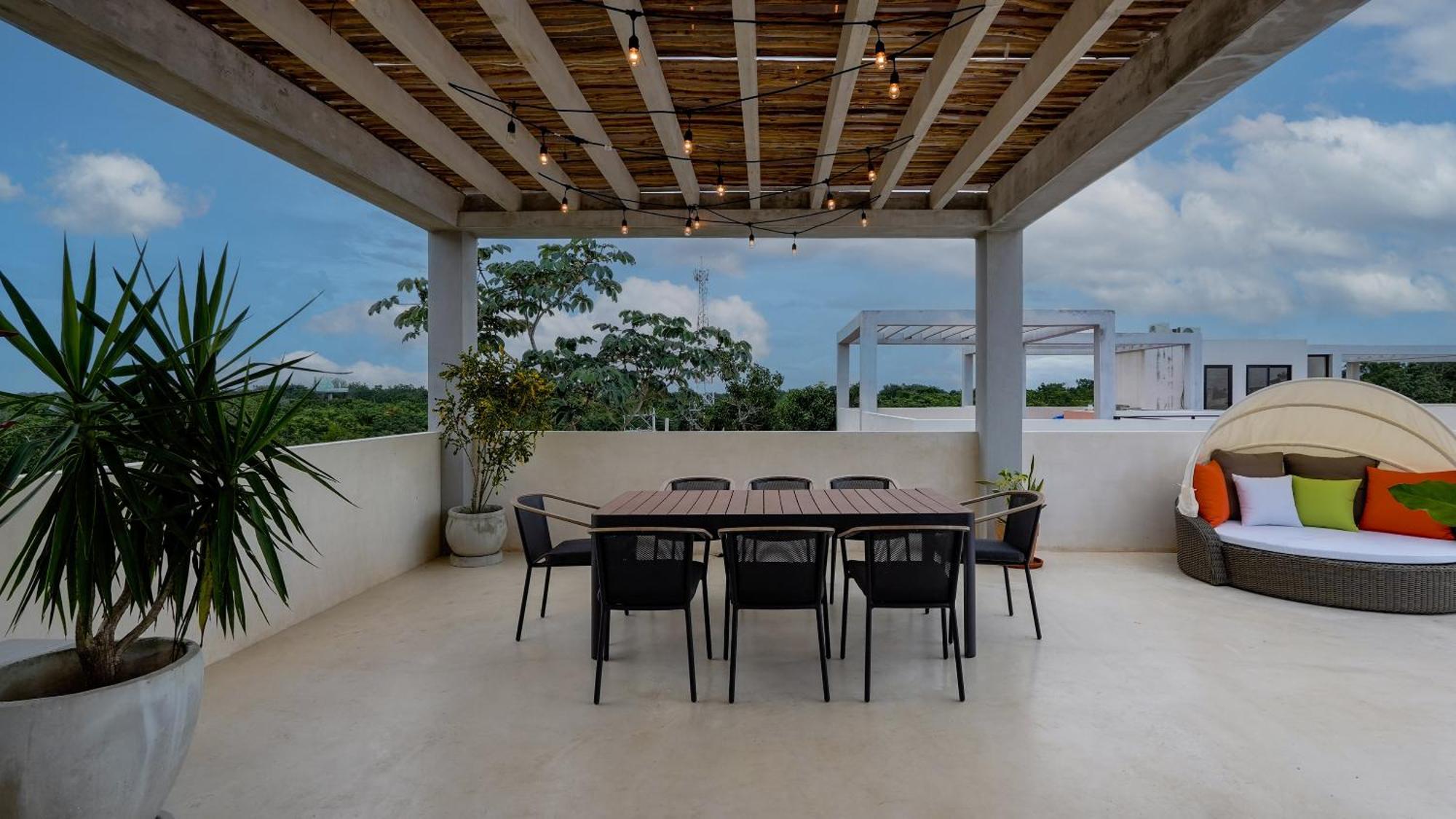 2br 2ba Luxury Penthouse With Private Pool And Rooftop Terrace *
