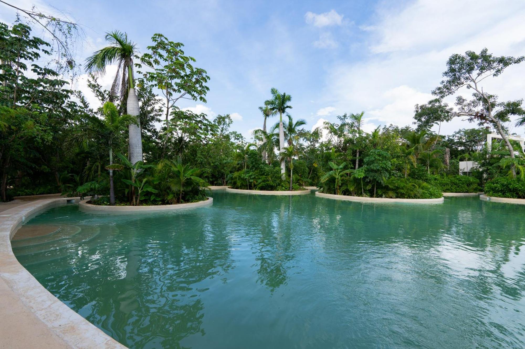 2br 2ba Luxury Penthouse With Private Pool And Rooftop Terrace *