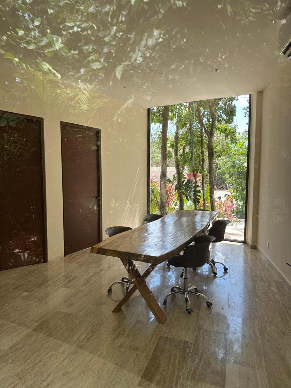 Private At The Jungle Apartamento