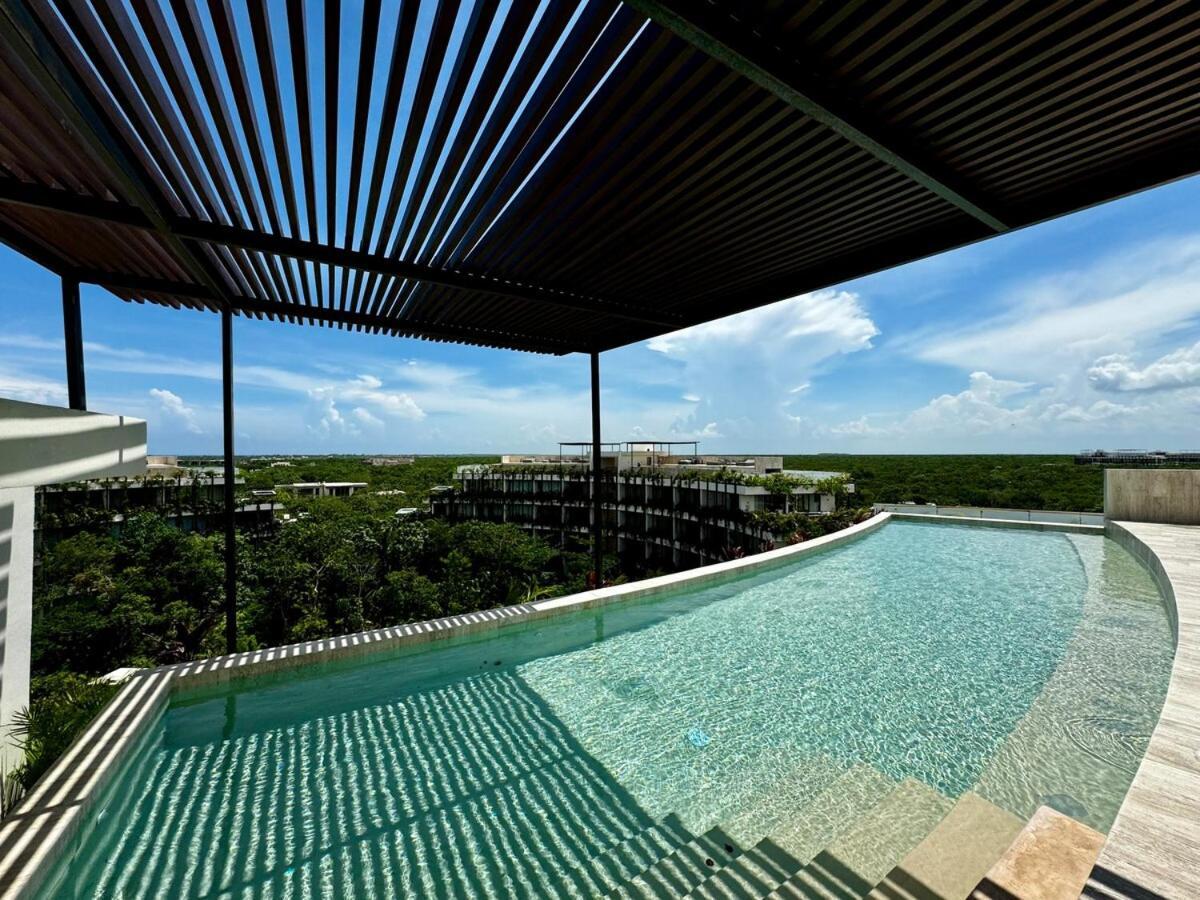 Beautiful Loft Minutes From The Sea!