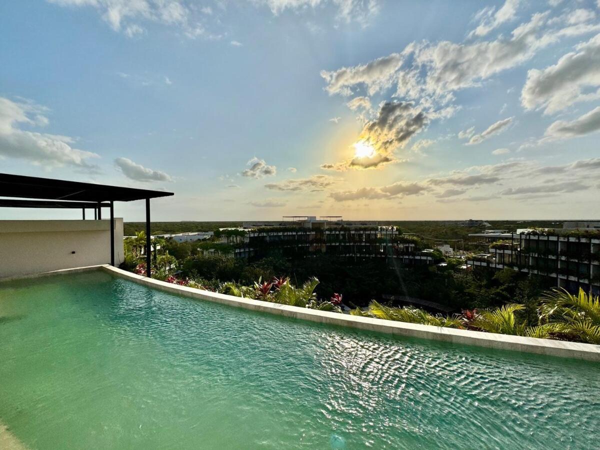 Beautiful Loft Minutes From The Sea!