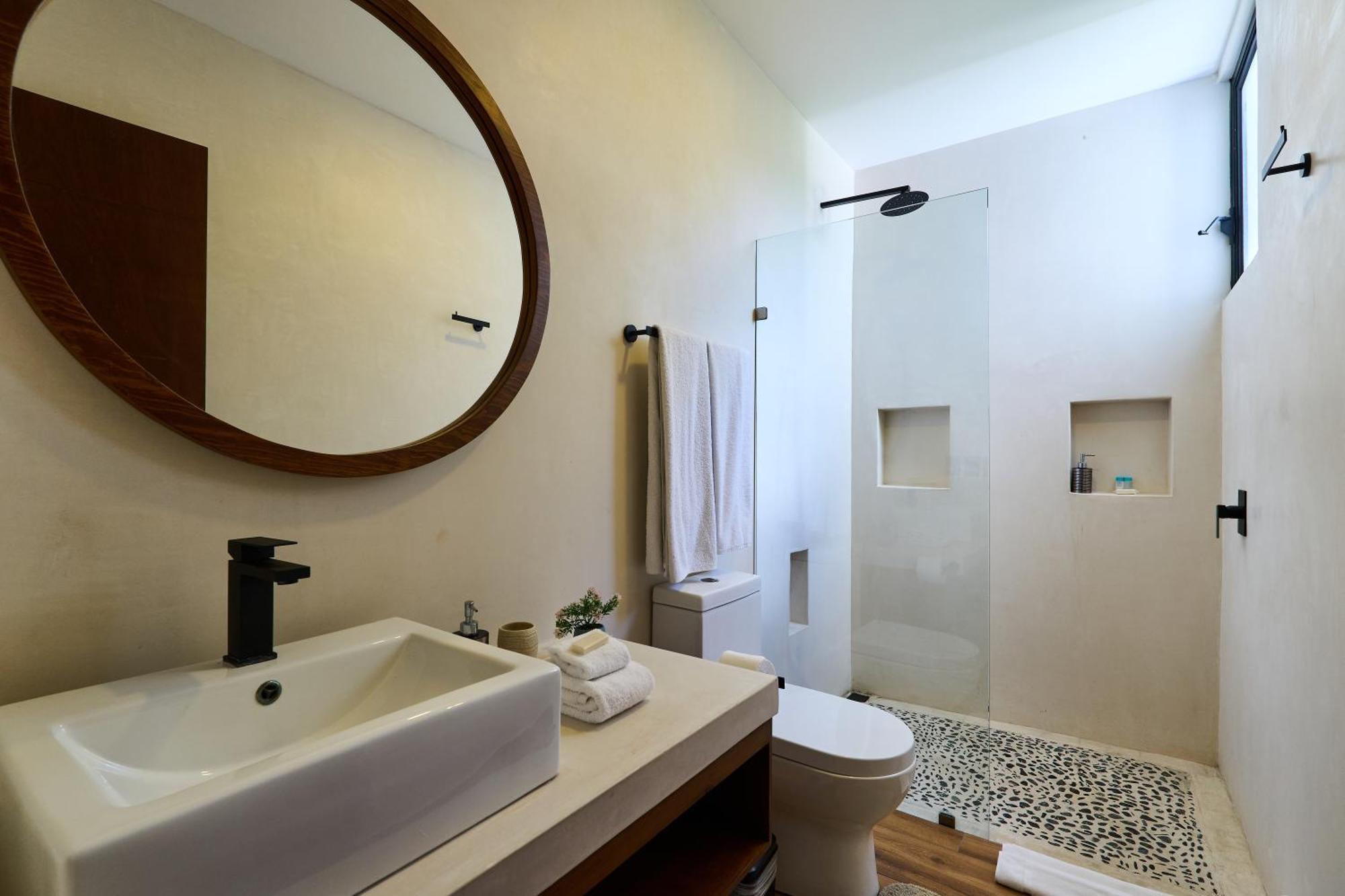 Casa Baay - Private 17 Bedroom House, 34 Pax, Rooftop And Pool