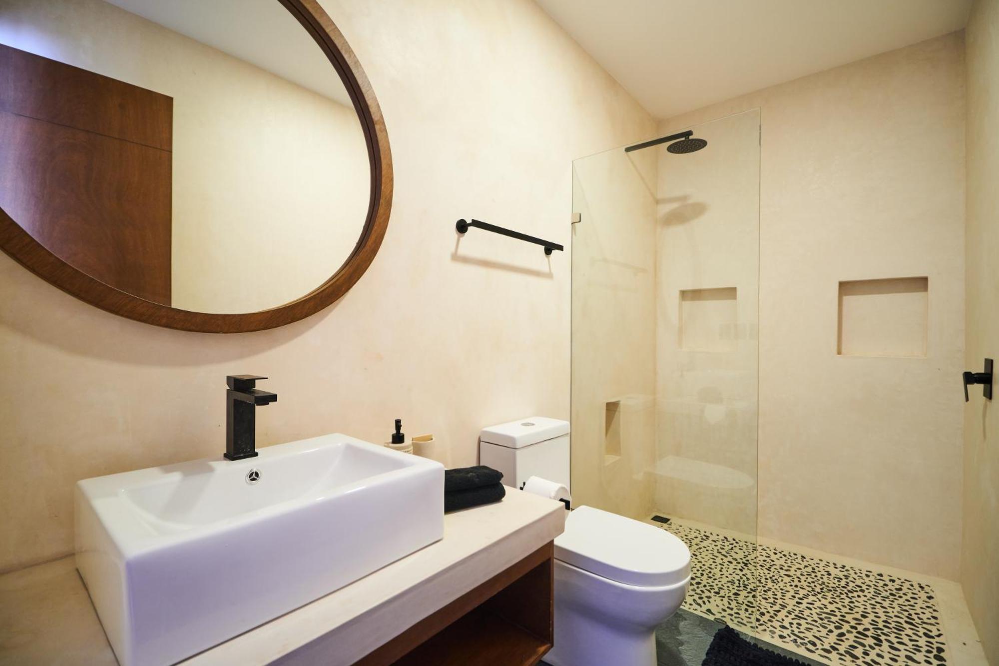 Casa Baay - Private 17 Bedroom House, 34 Pax, Rooftop And Pool