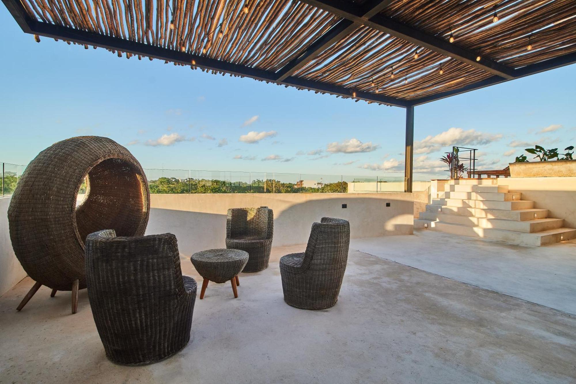 Casa Baay - Private 17 Bedroom House, 34 Pax, Rooftop And Pool Сasa de vacaciones *