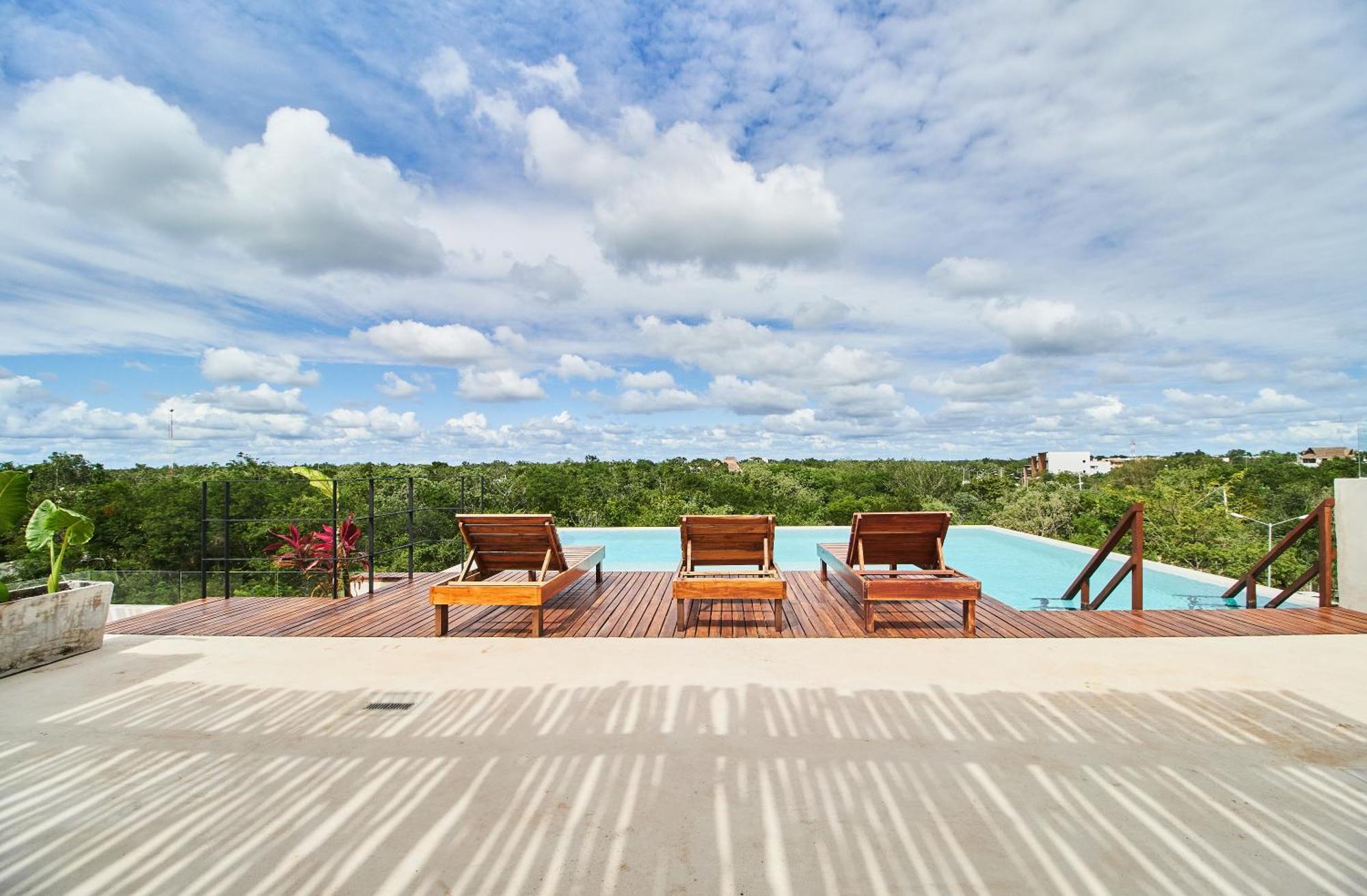 Casa Baay - Private 17 Bedroom House, 34 Pax, Rooftop And Pool