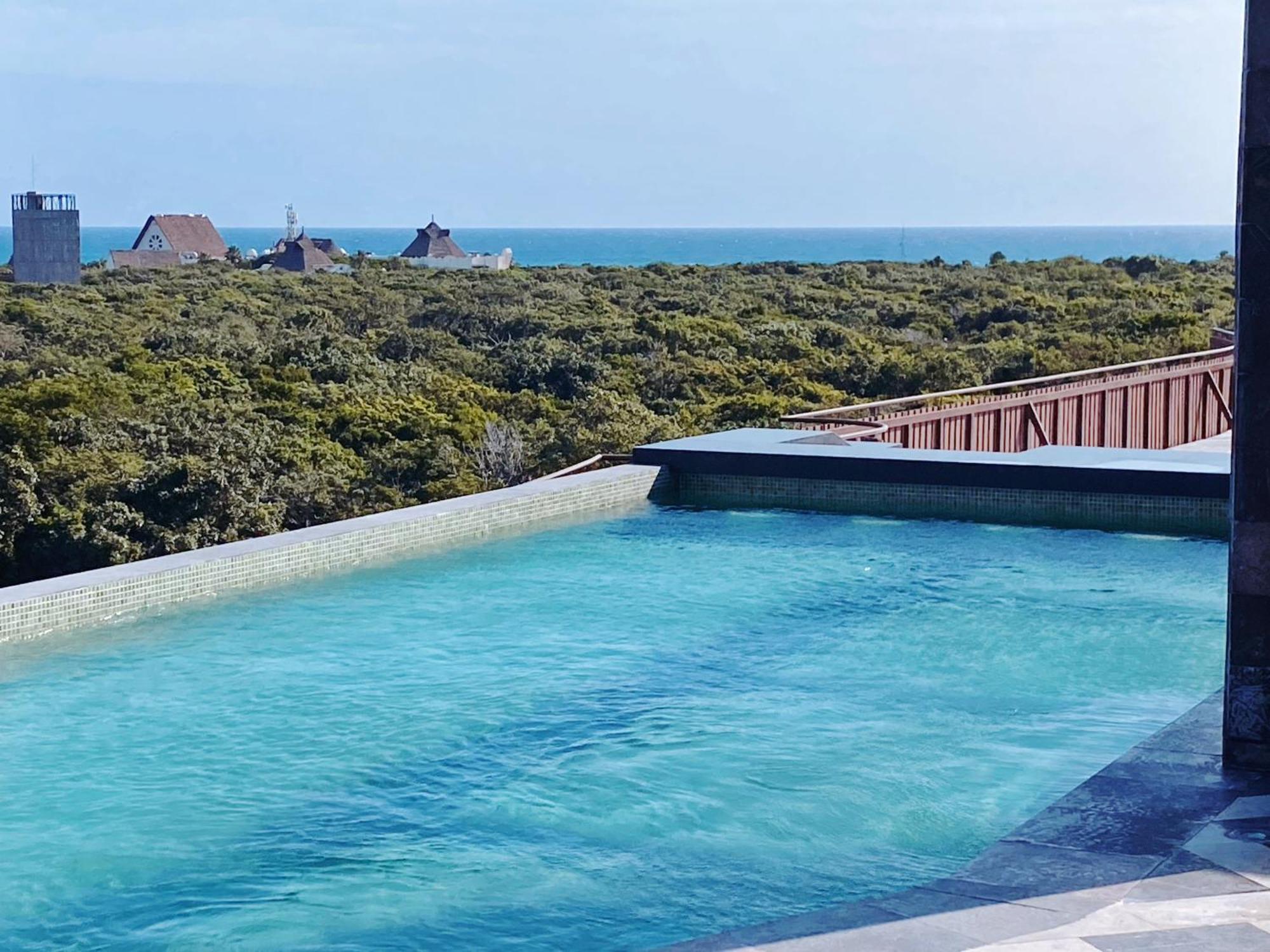 1-bd With Ocean View Rooftop Pool