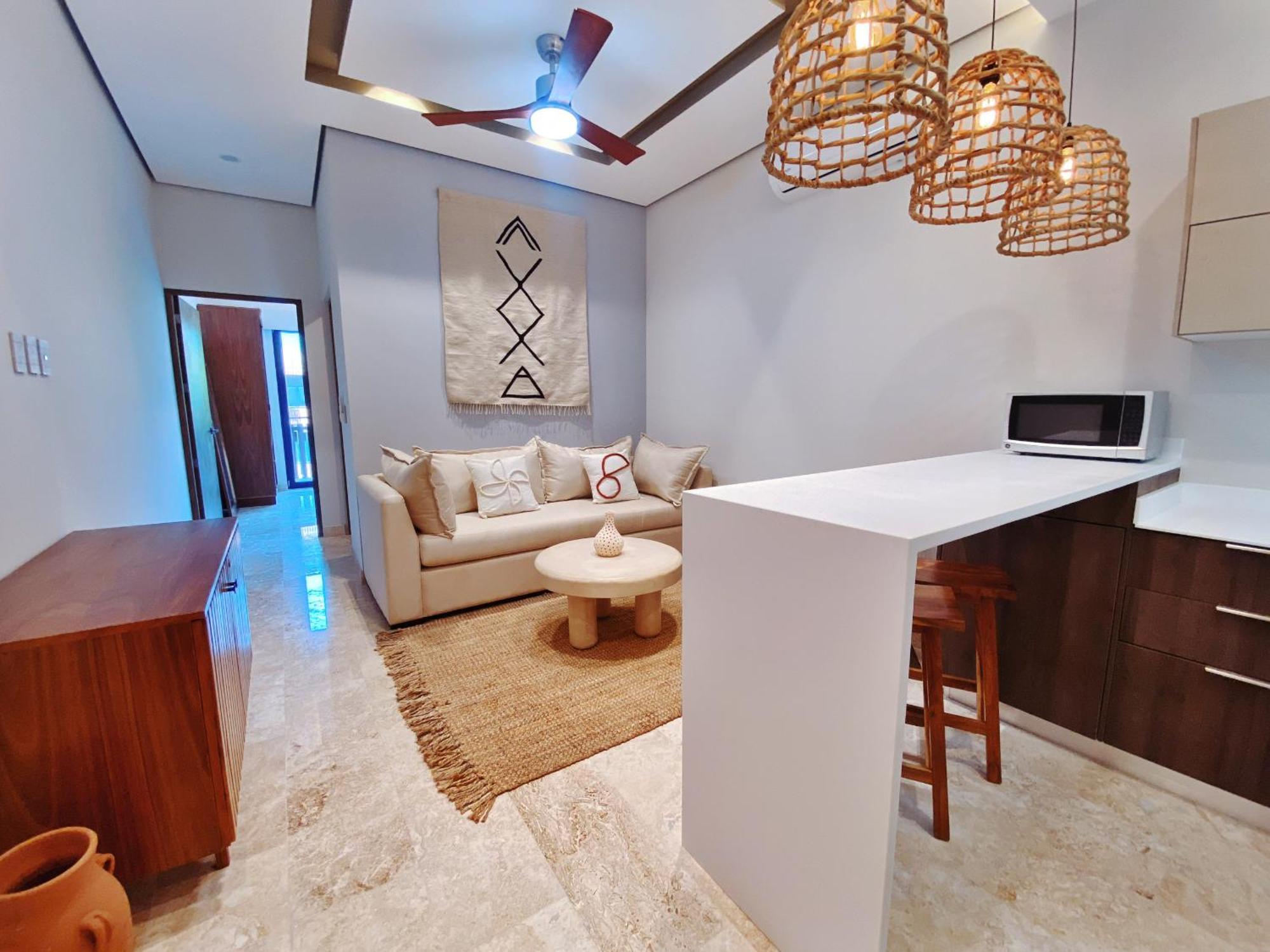 1-bd With Ocean View Rooftop Pool