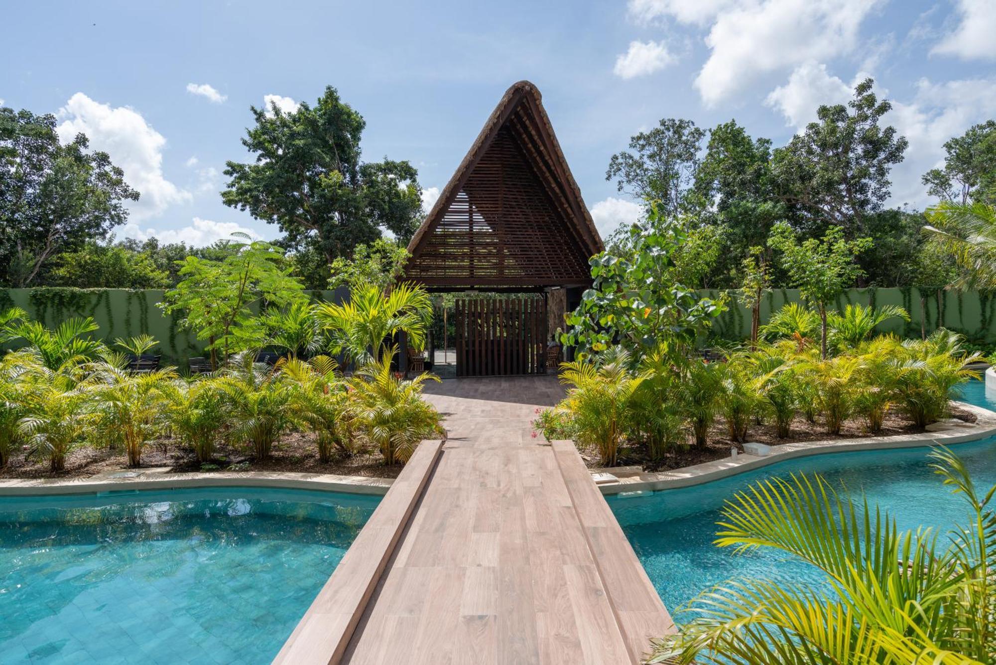 Paramar Black Tulum