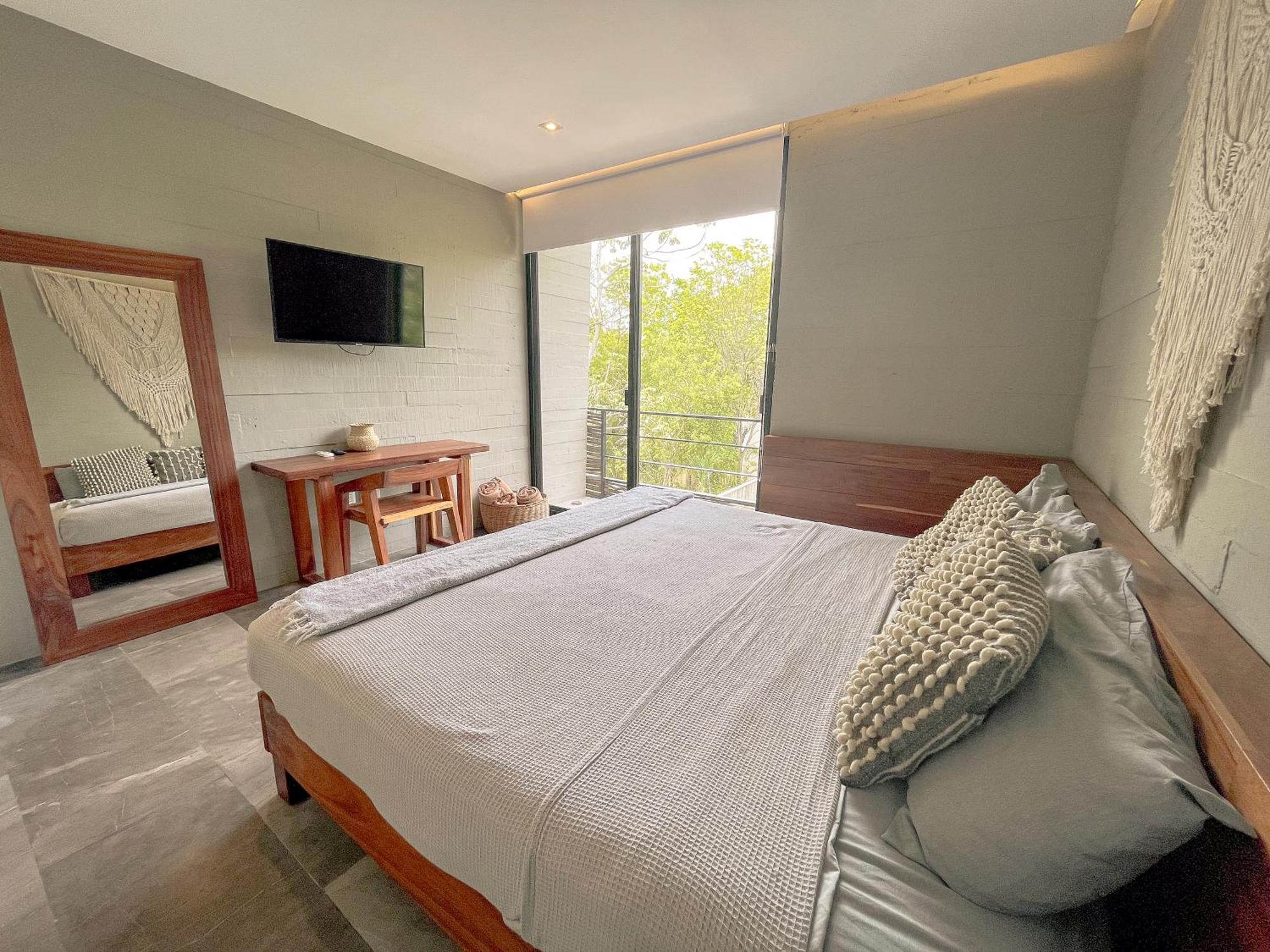 Luxury Penthouse Three-stories At Madara Apartment *