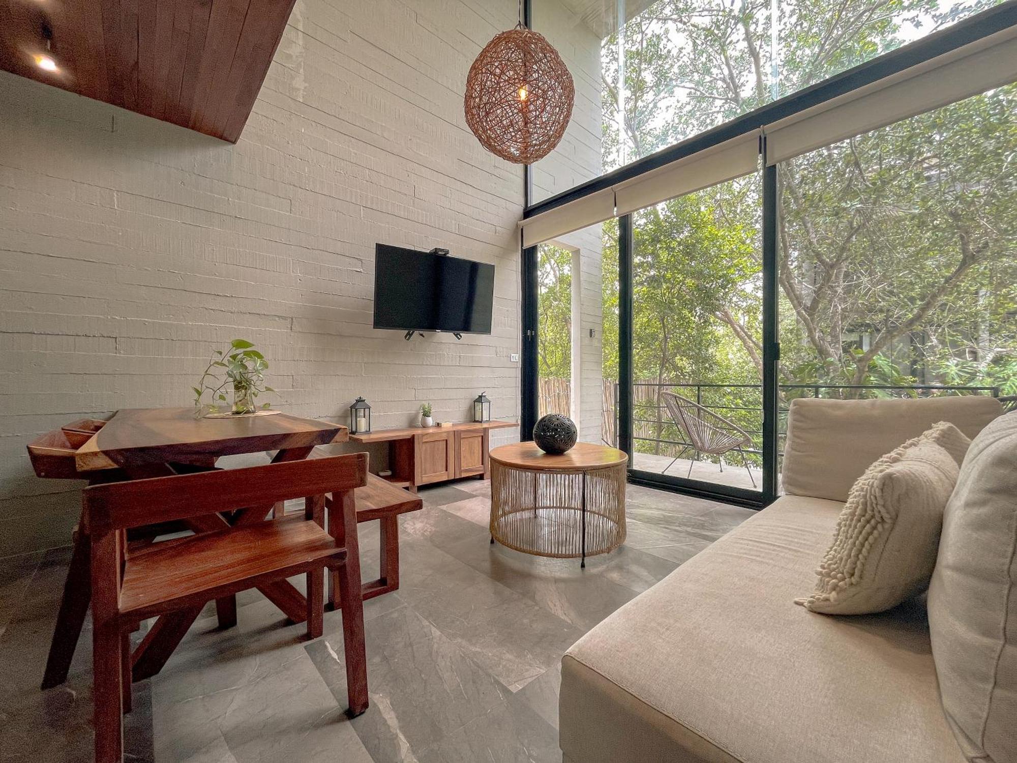 Luxury Penthouse Three-stories At Madara Apartment *