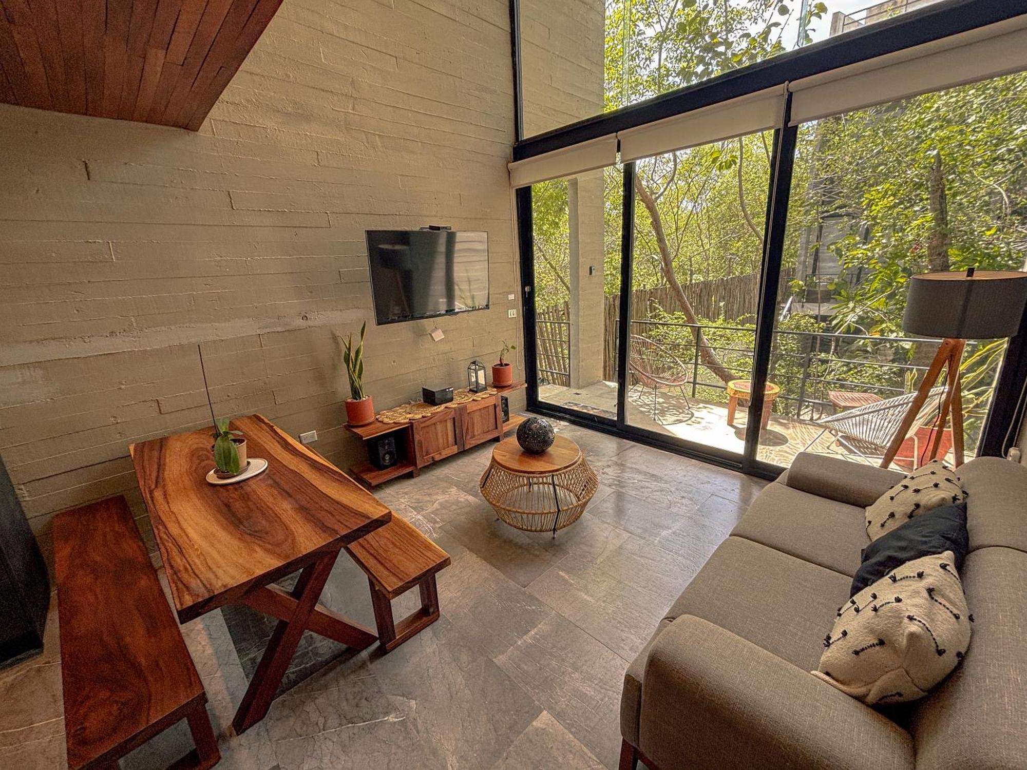 Lujoso Penthouse De Tres Pisos En Madara Apartamento