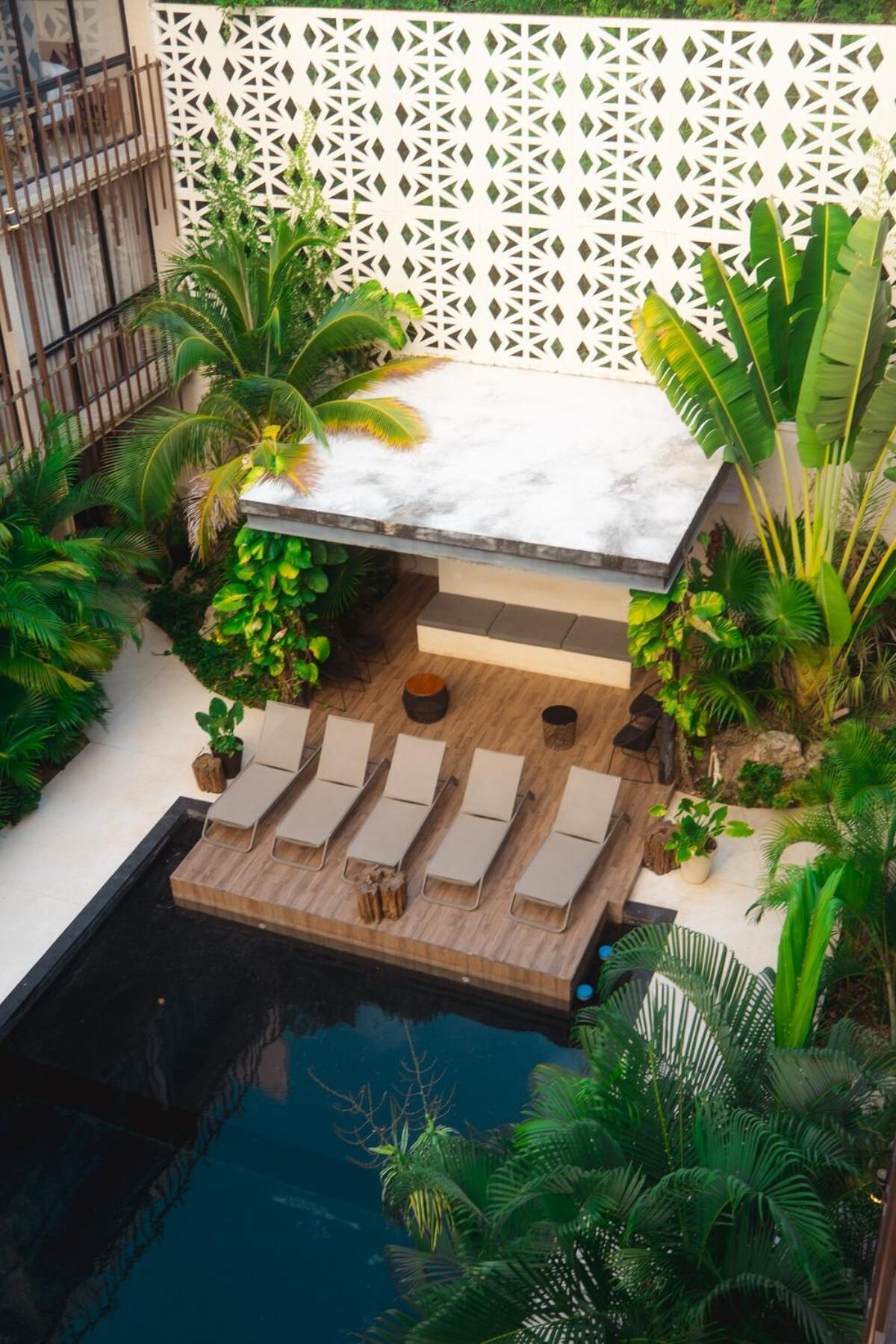 Ph With Private Pool, Total Relaxation In