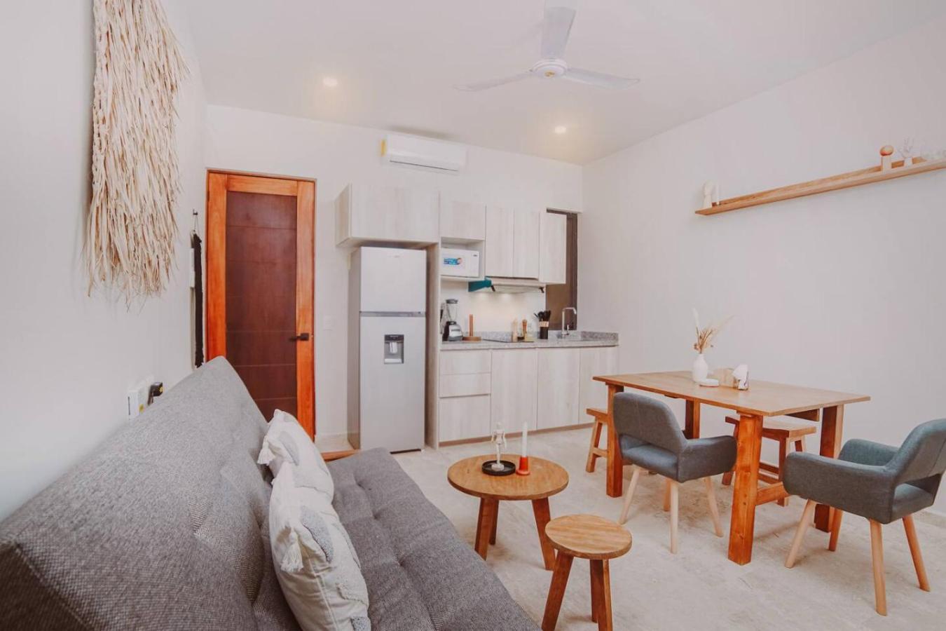 Getaway To La Veleta Modern With Tub In Balcony