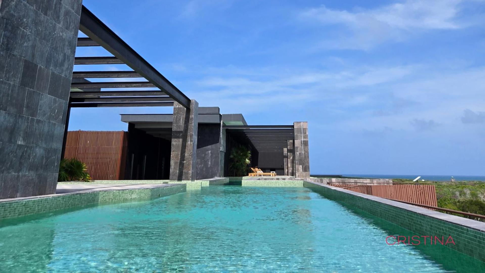 With Private Jacuzzi And Club *