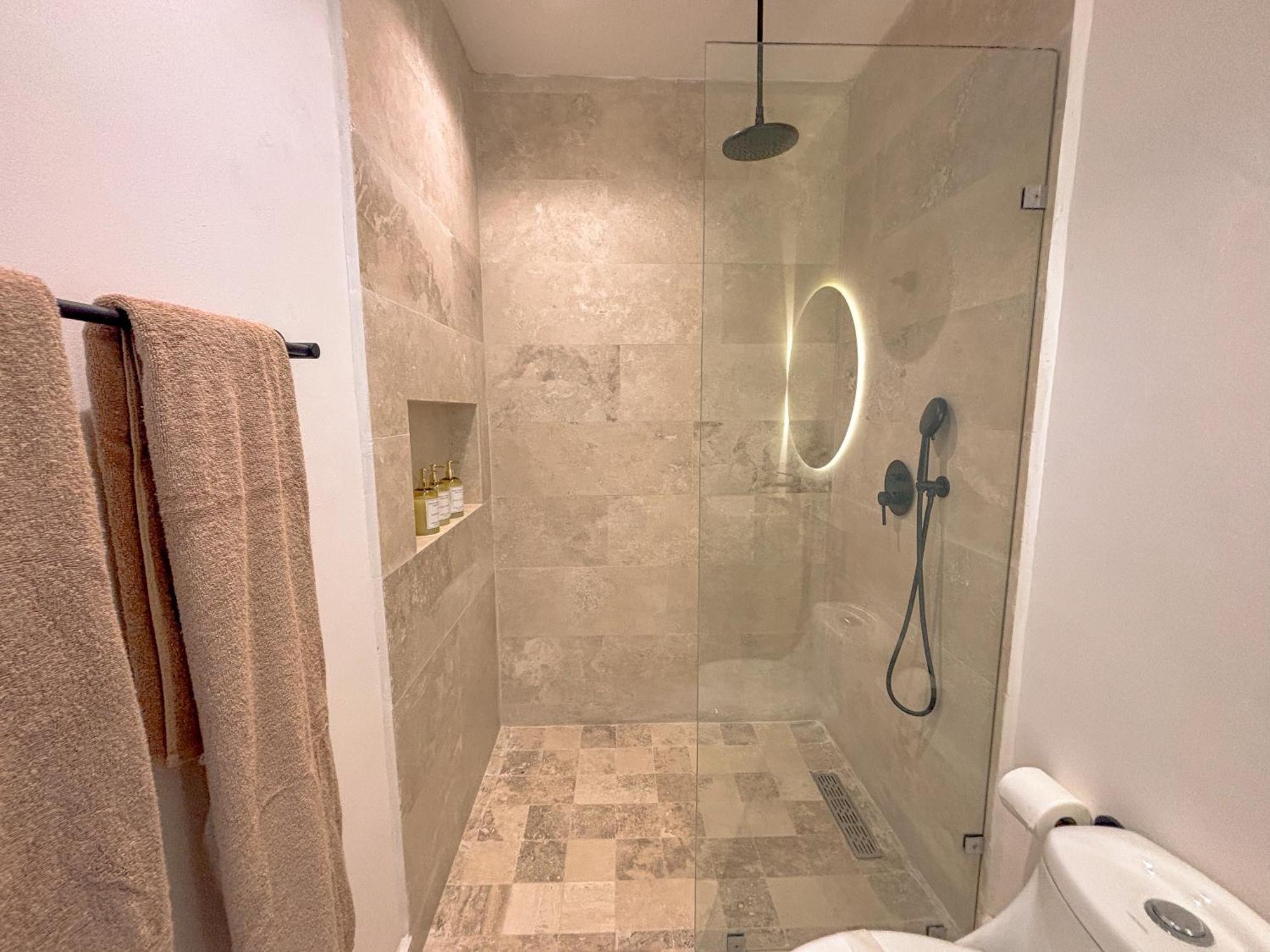 Apartamento Penthouse De Dos Pisos Con Alberca Privada En La Veleta *