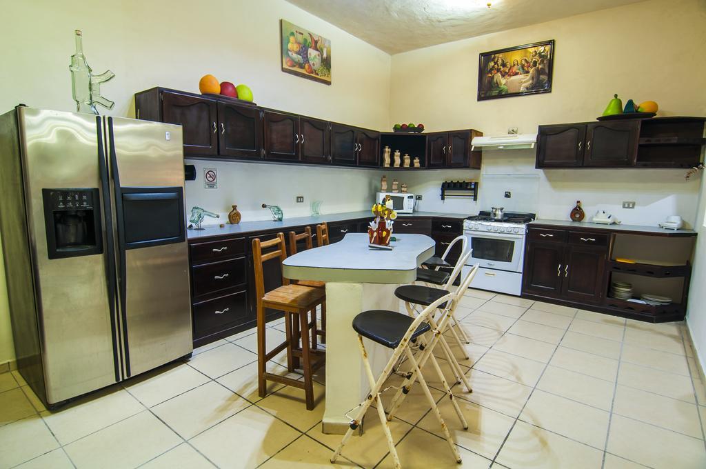 Hostal Charlys