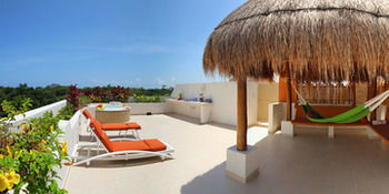 Nautica Hotel