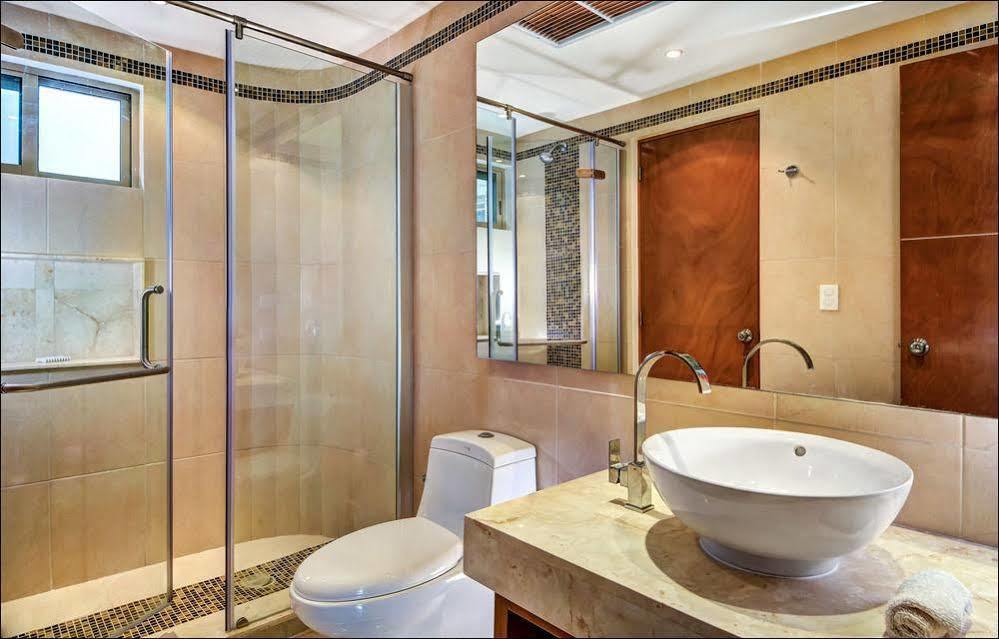 Nautica Hotel 4*